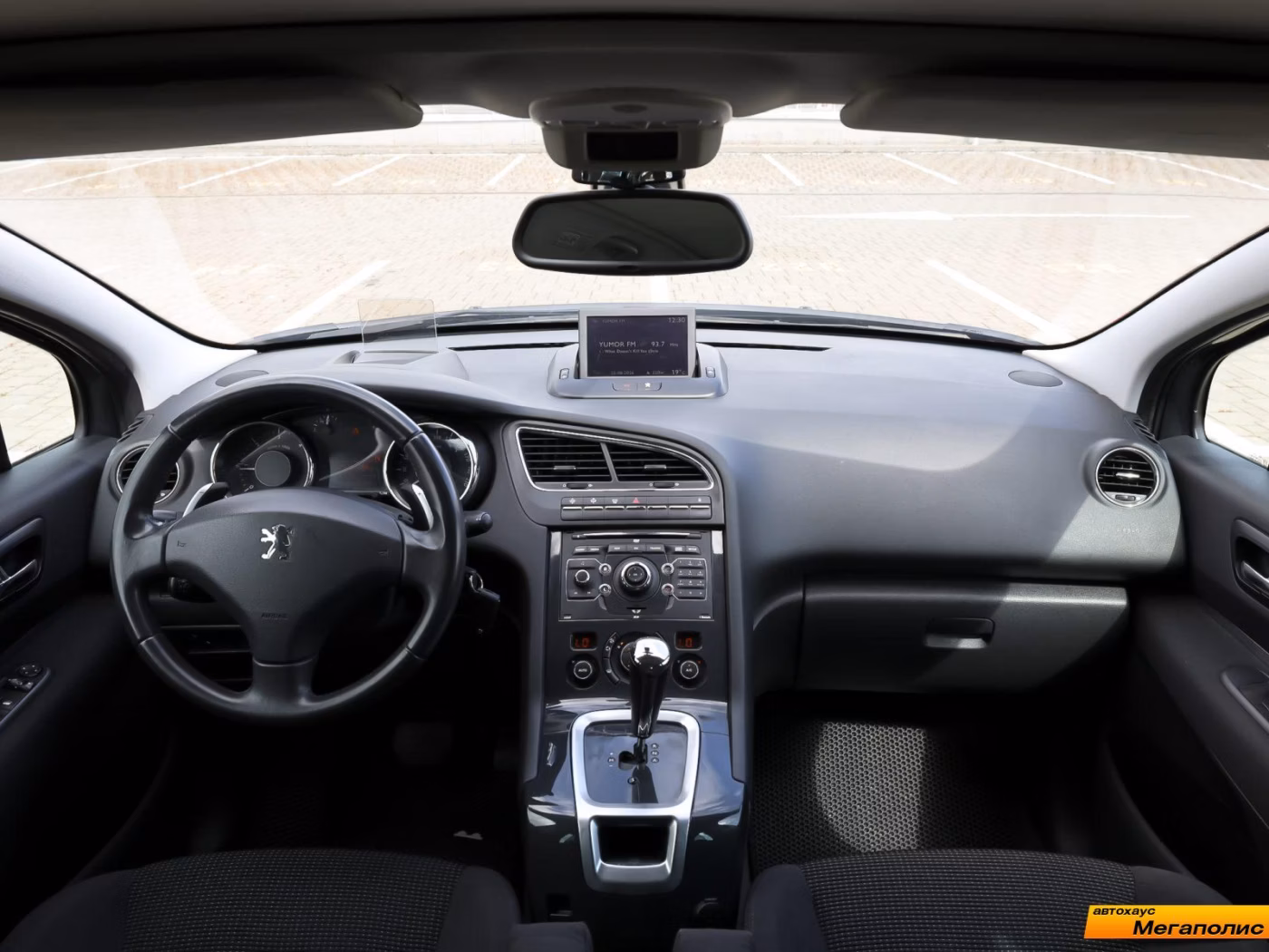 Peugeot 5008 фото 6