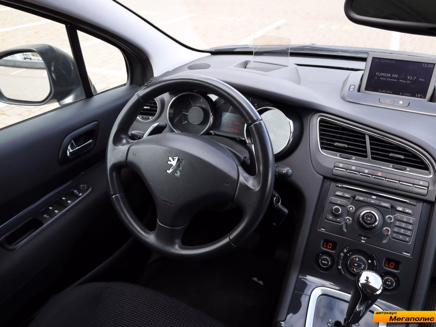 Peugeot 5008 фото 7