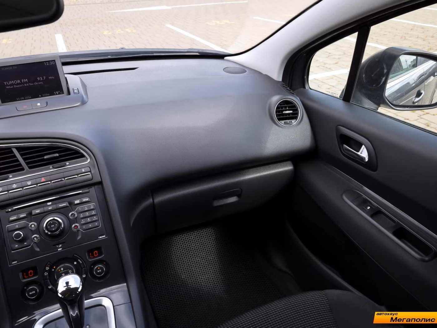 Peugeot 5008 фото 8