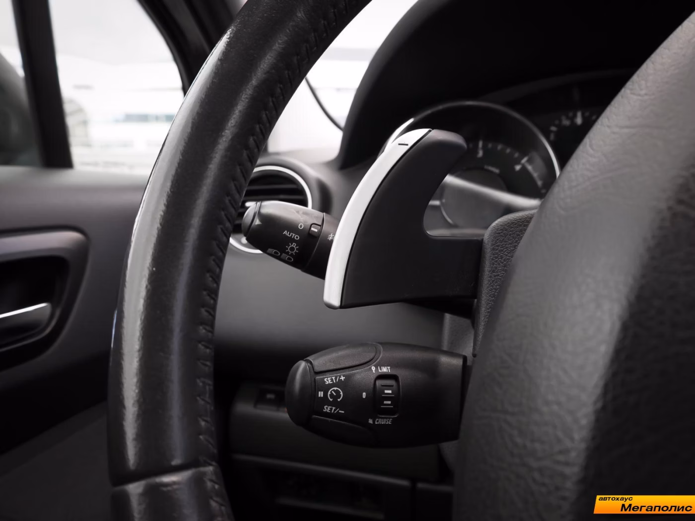 Peugeot 5008 фото 15