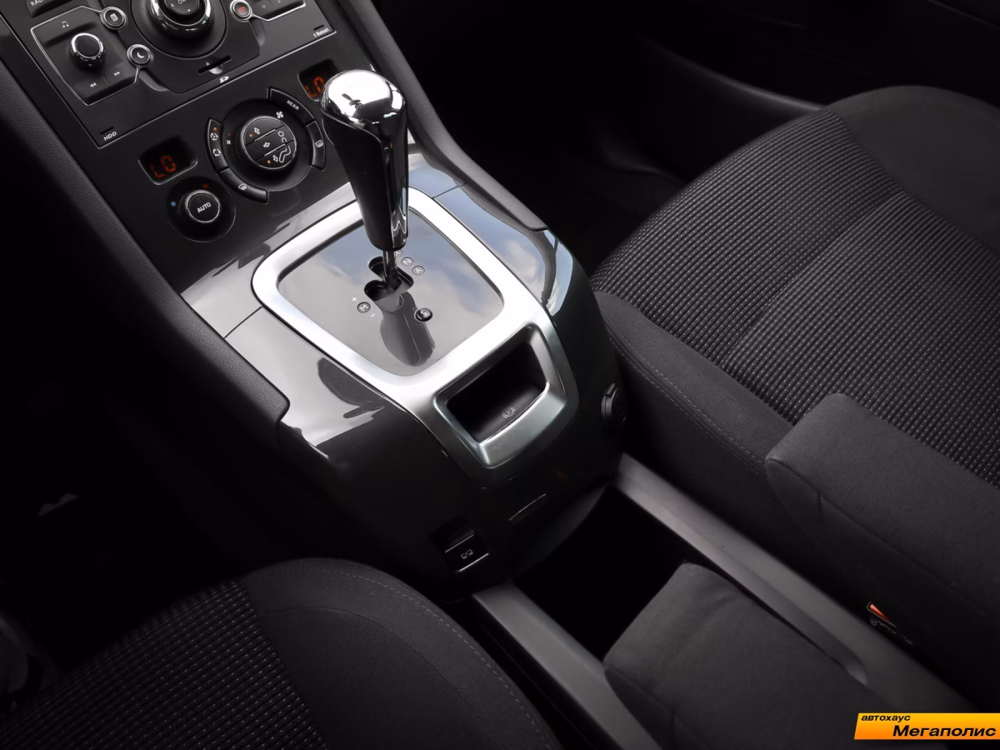 Peugeot 5008 фото 20