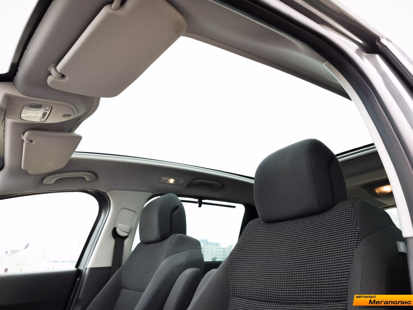 Peugeot 5008 фото 22