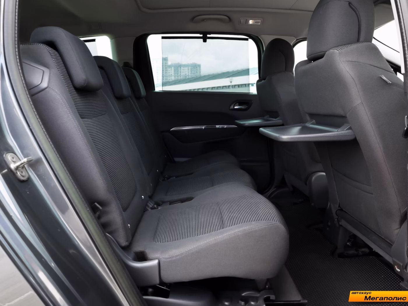 Peugeot 5008 фото 25