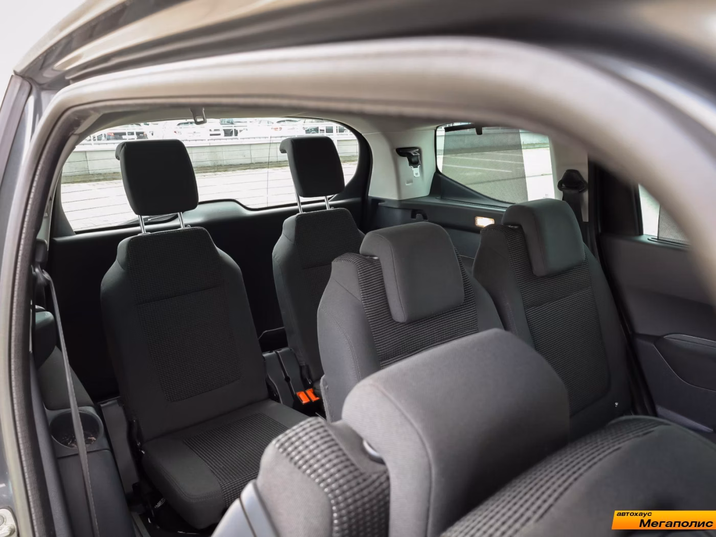 Peugeot 5008 фото 27