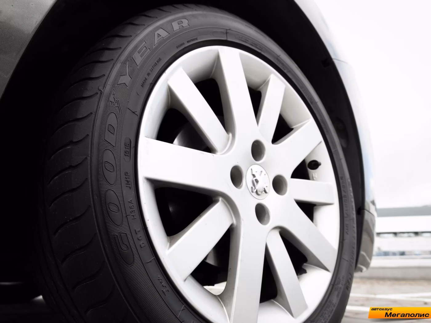 Peugeot 5008 фото 30