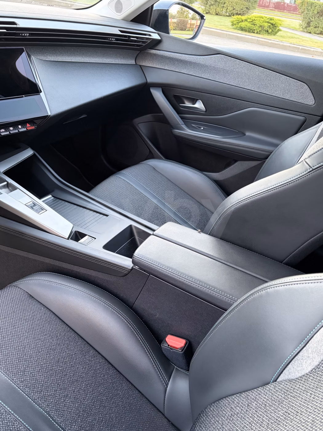 Peugeot 308 фото 8