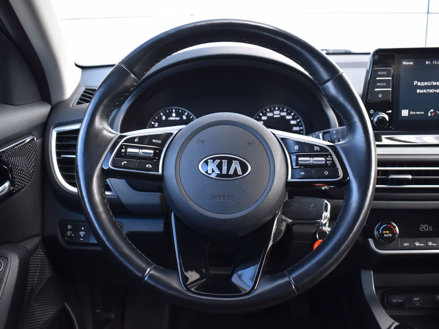 Kia Seltos фото 10