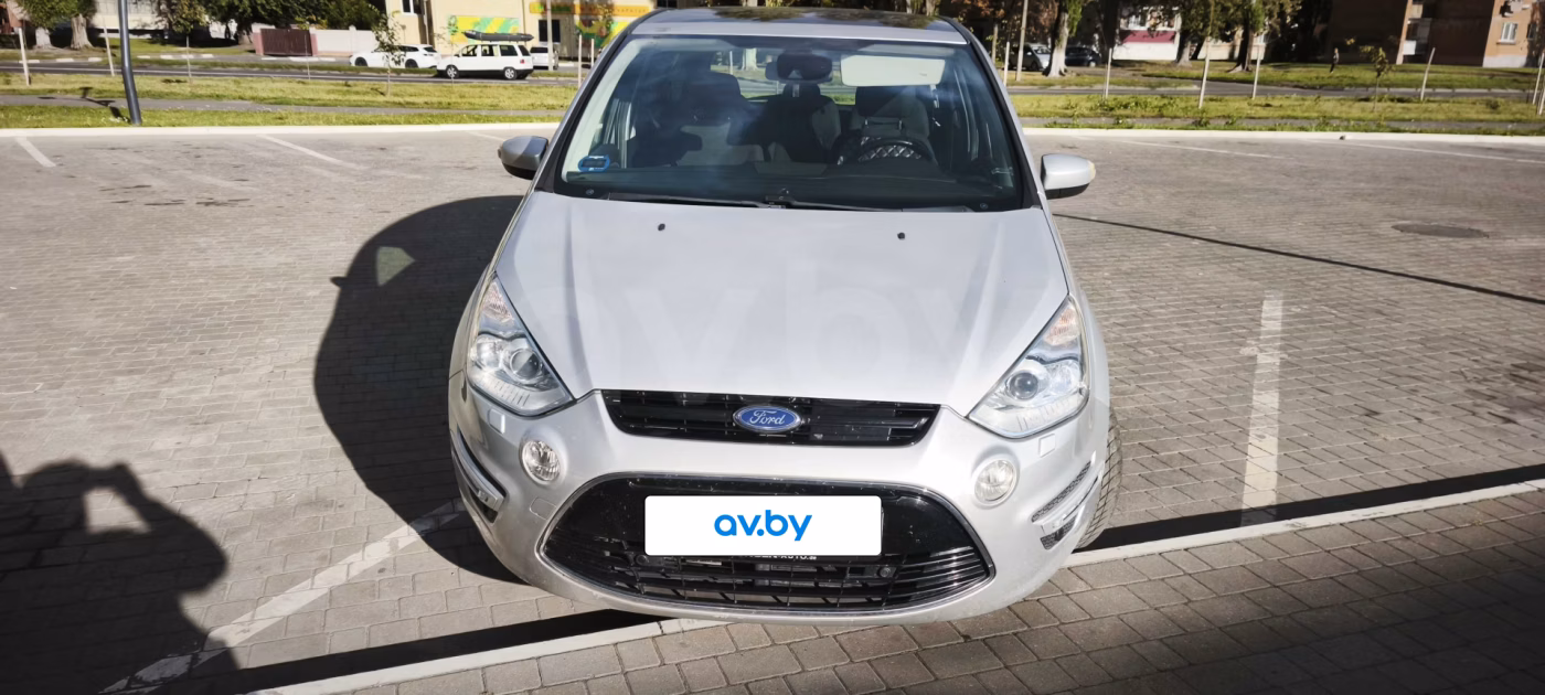 Ford S-MAX фото 2