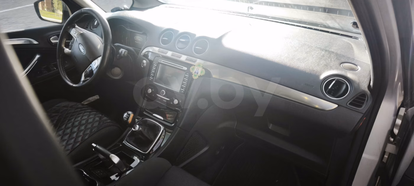 Ford S-MAX фото 6