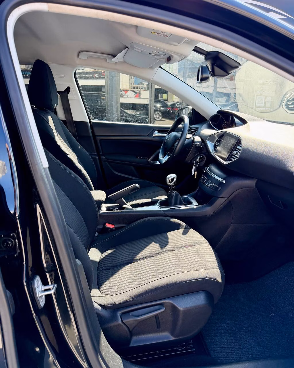 Peugeot 308 фото 14