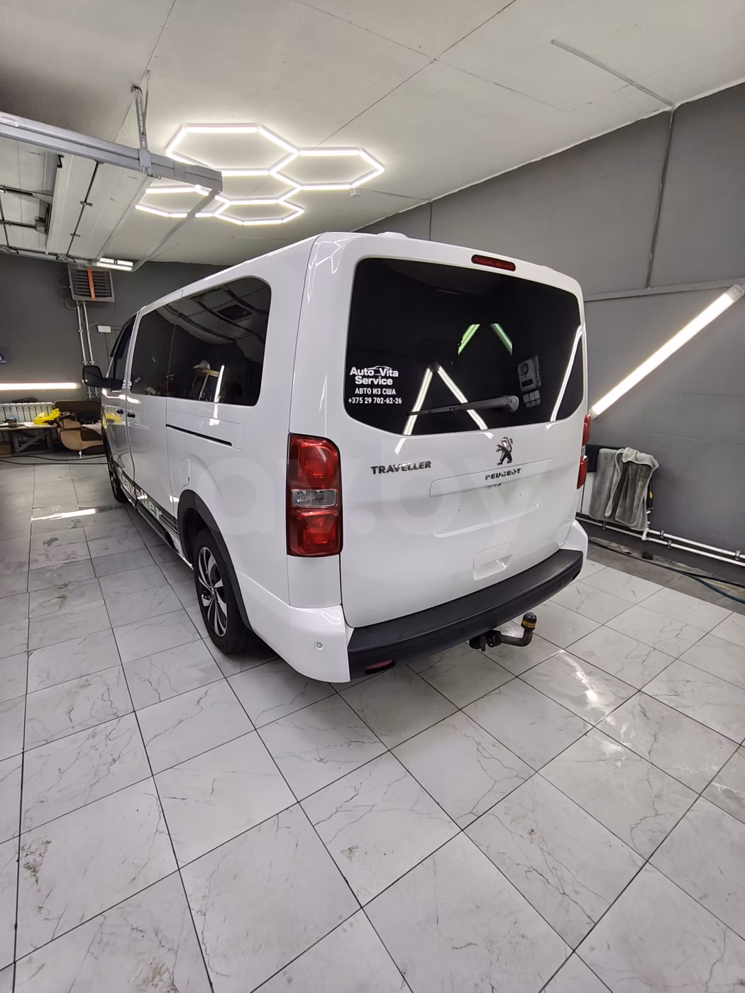 Peugeot Traveller фото 6