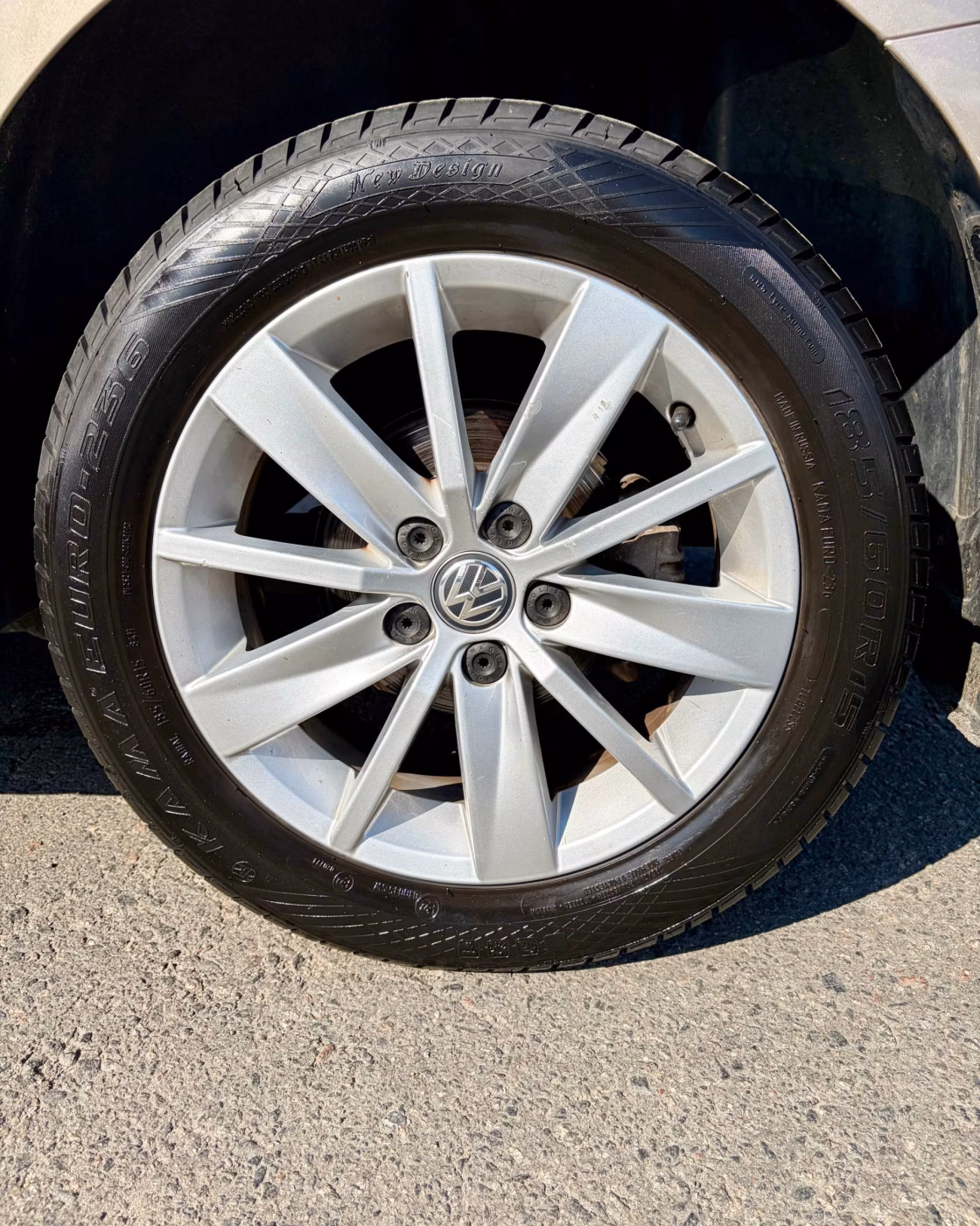 Volkswagen Polo Sedan фото 15