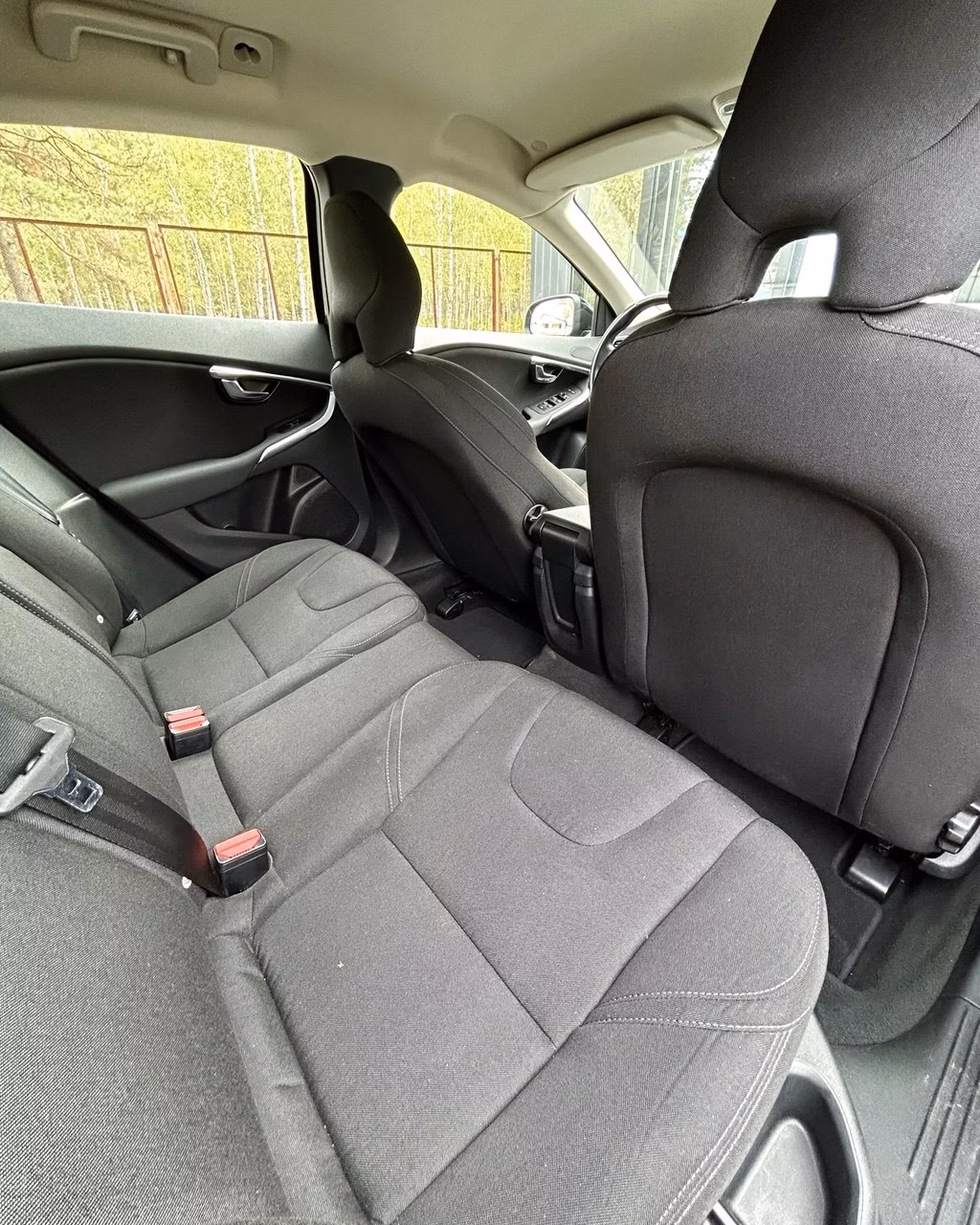 Volvo V40 фото 13