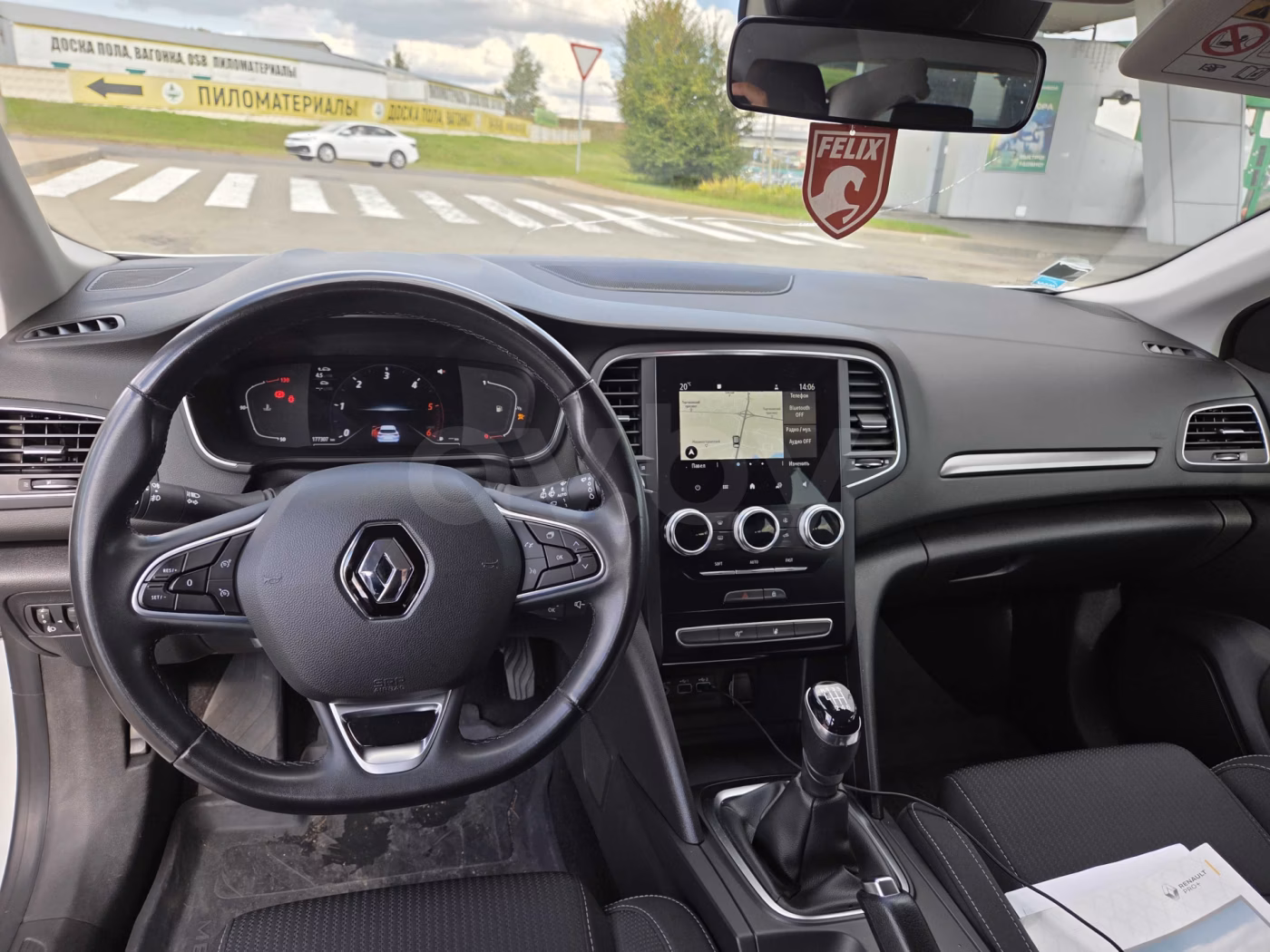 Renault Megane фото 6