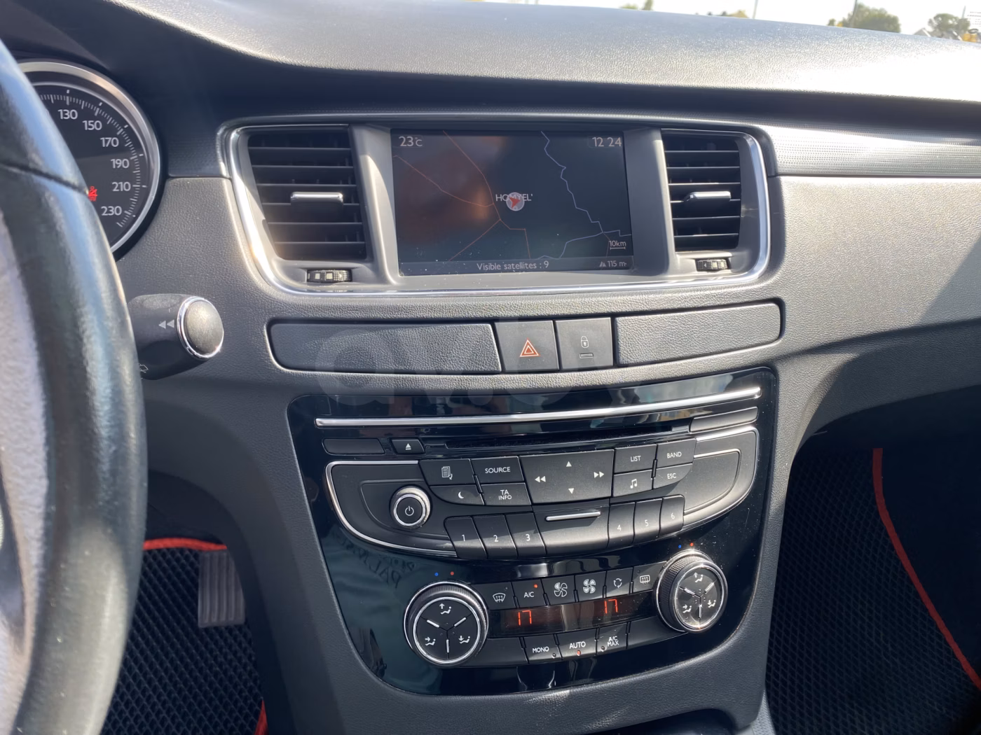 Peugeot 508 фото 23