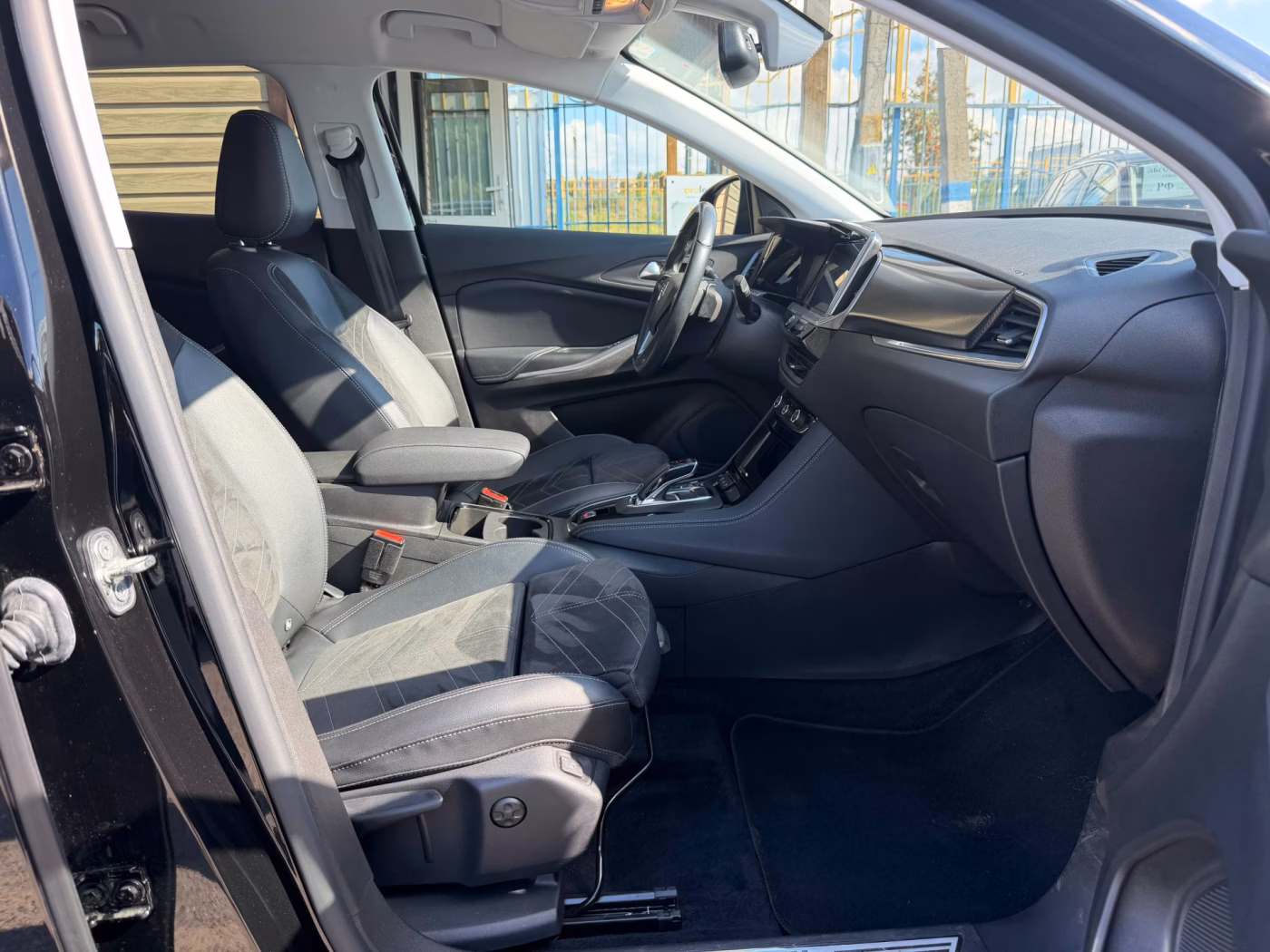 Opel Grandland X фото 18