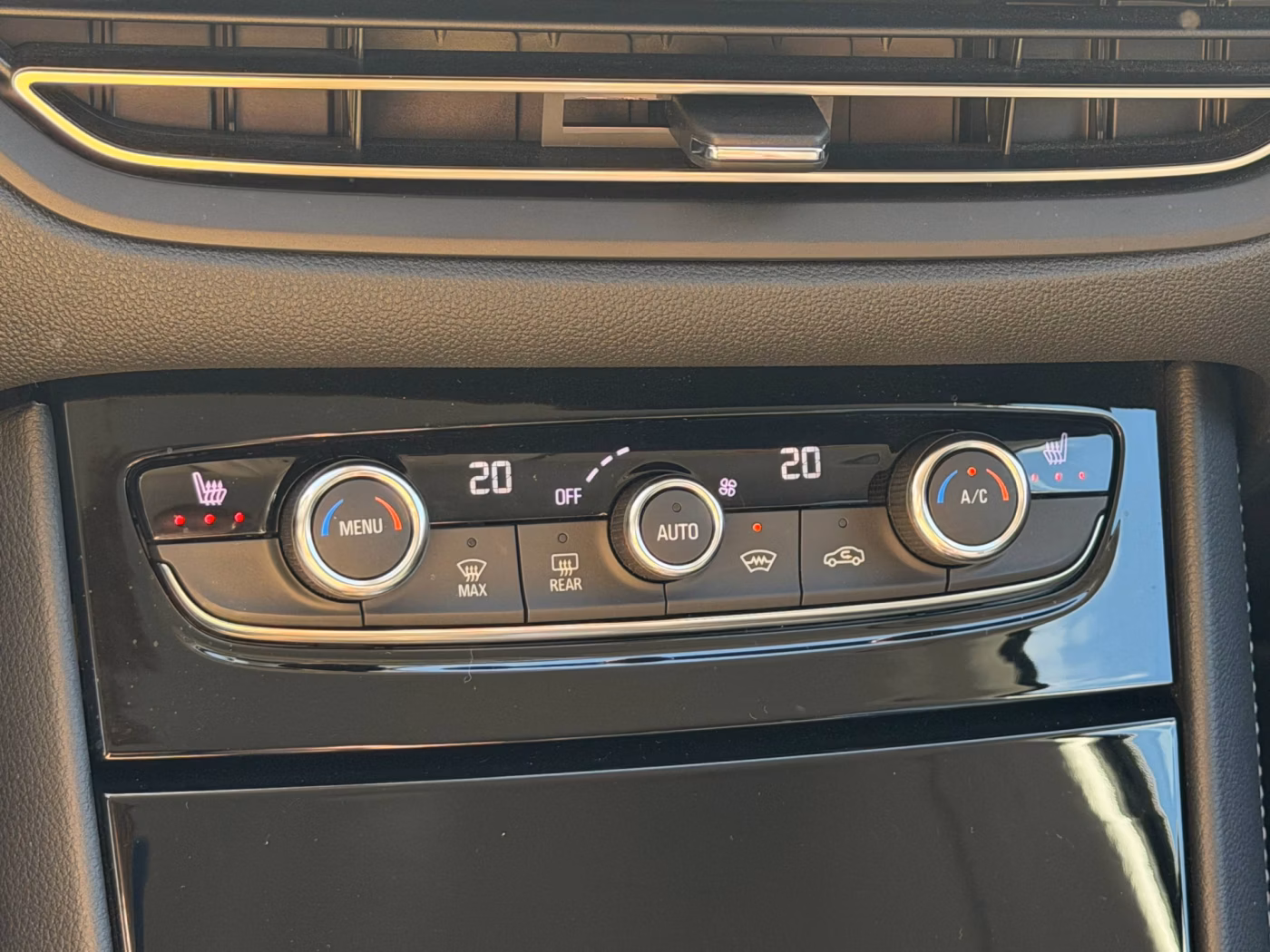 Opel Grandland X фото 20
