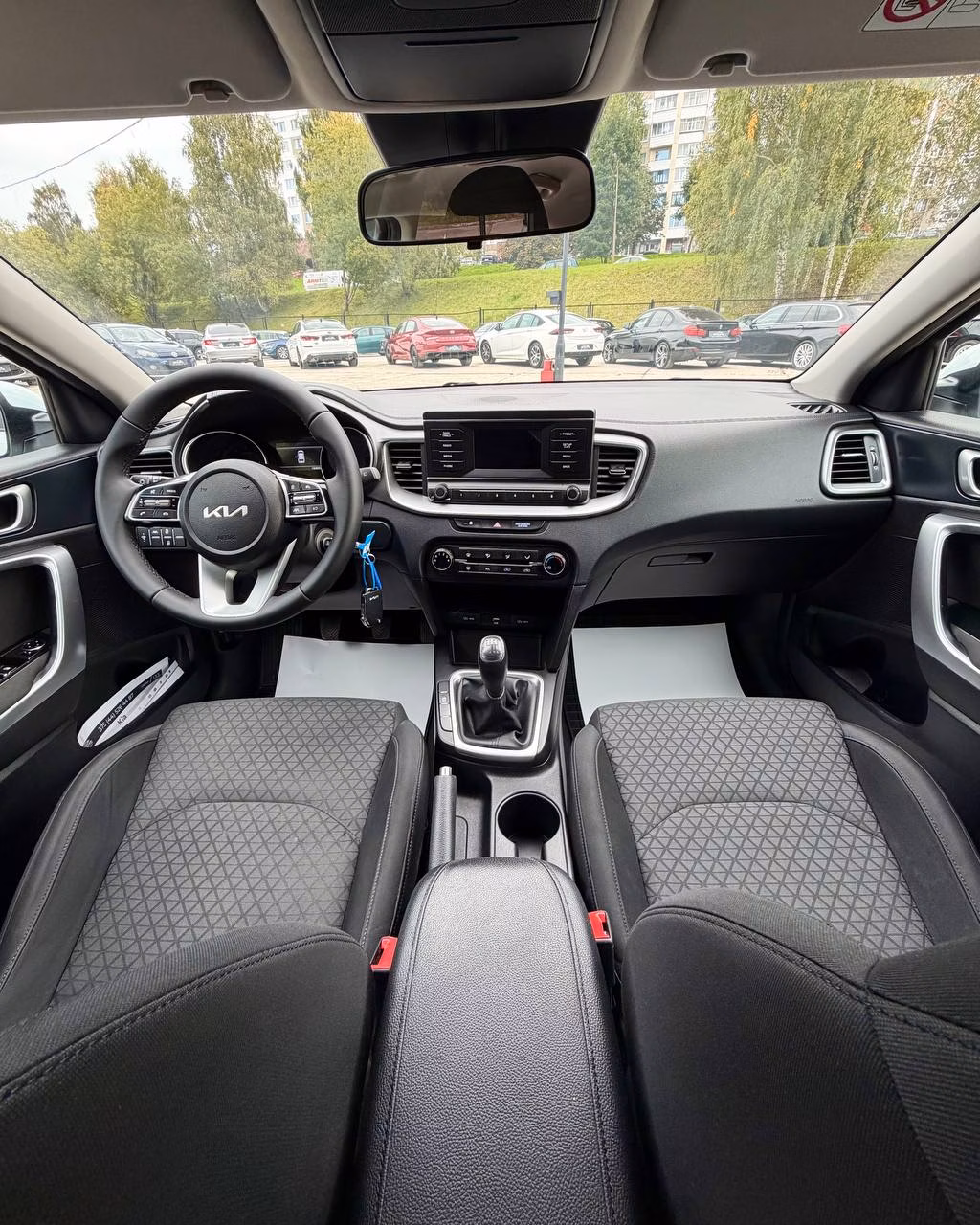 Kia Cee'd фото 9