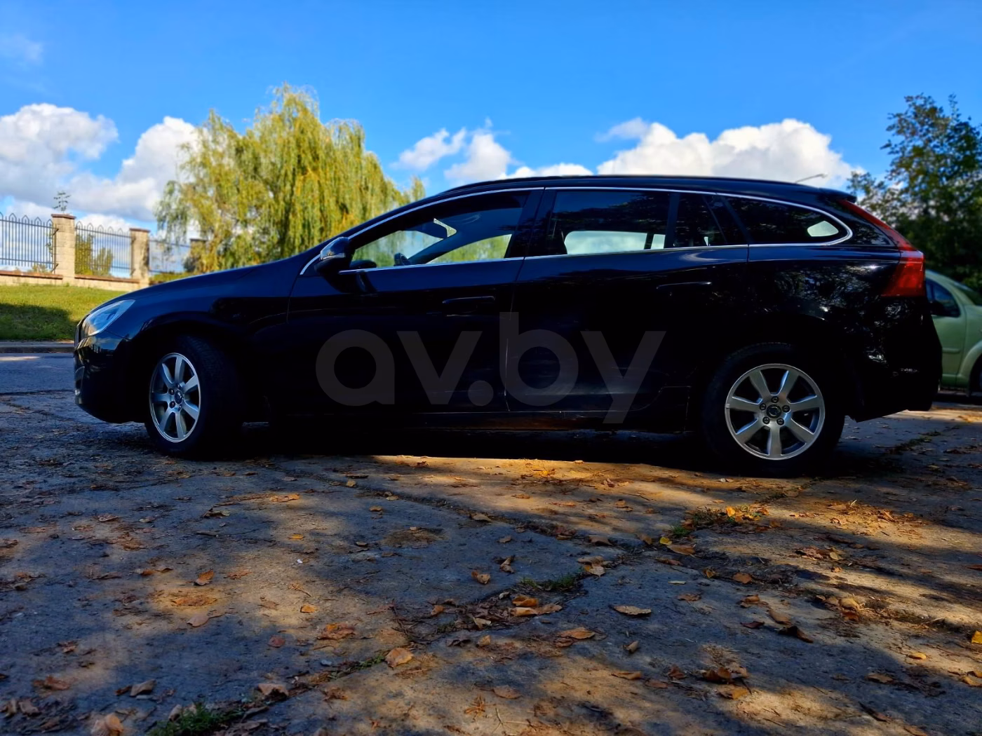 Volvo V60 фото 10