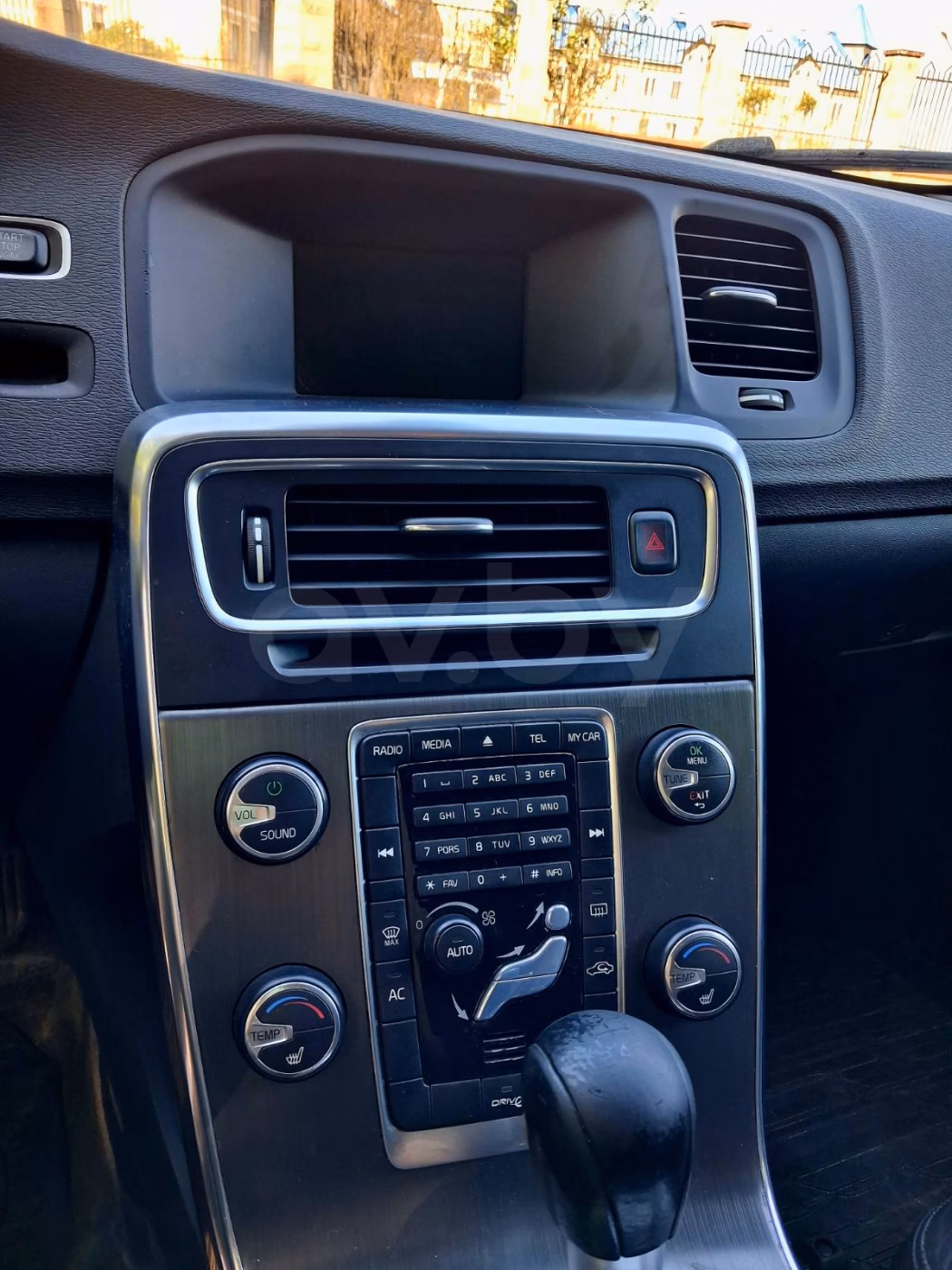 Volvo V60 фото 13