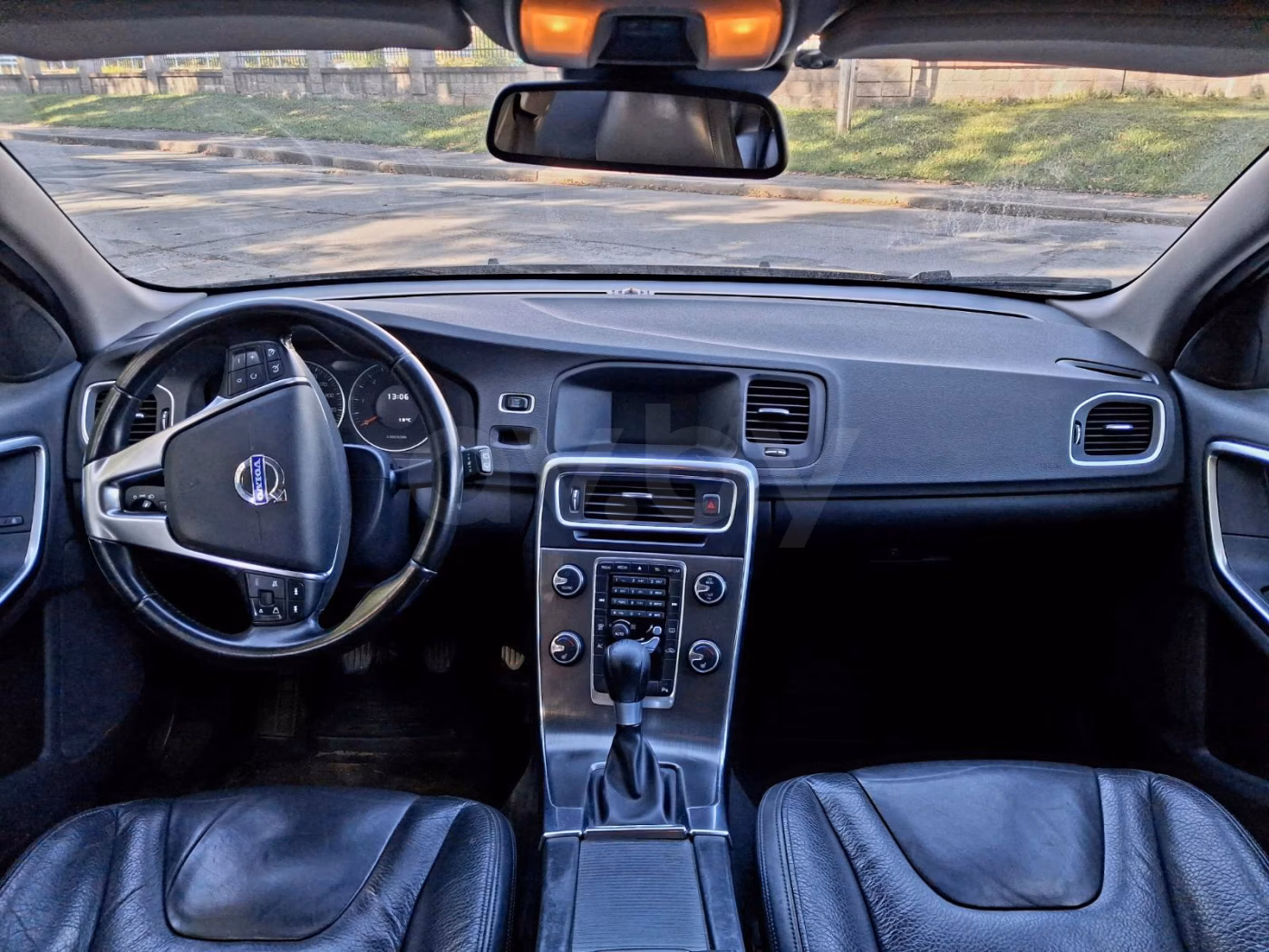 Volvo V60 фото 12