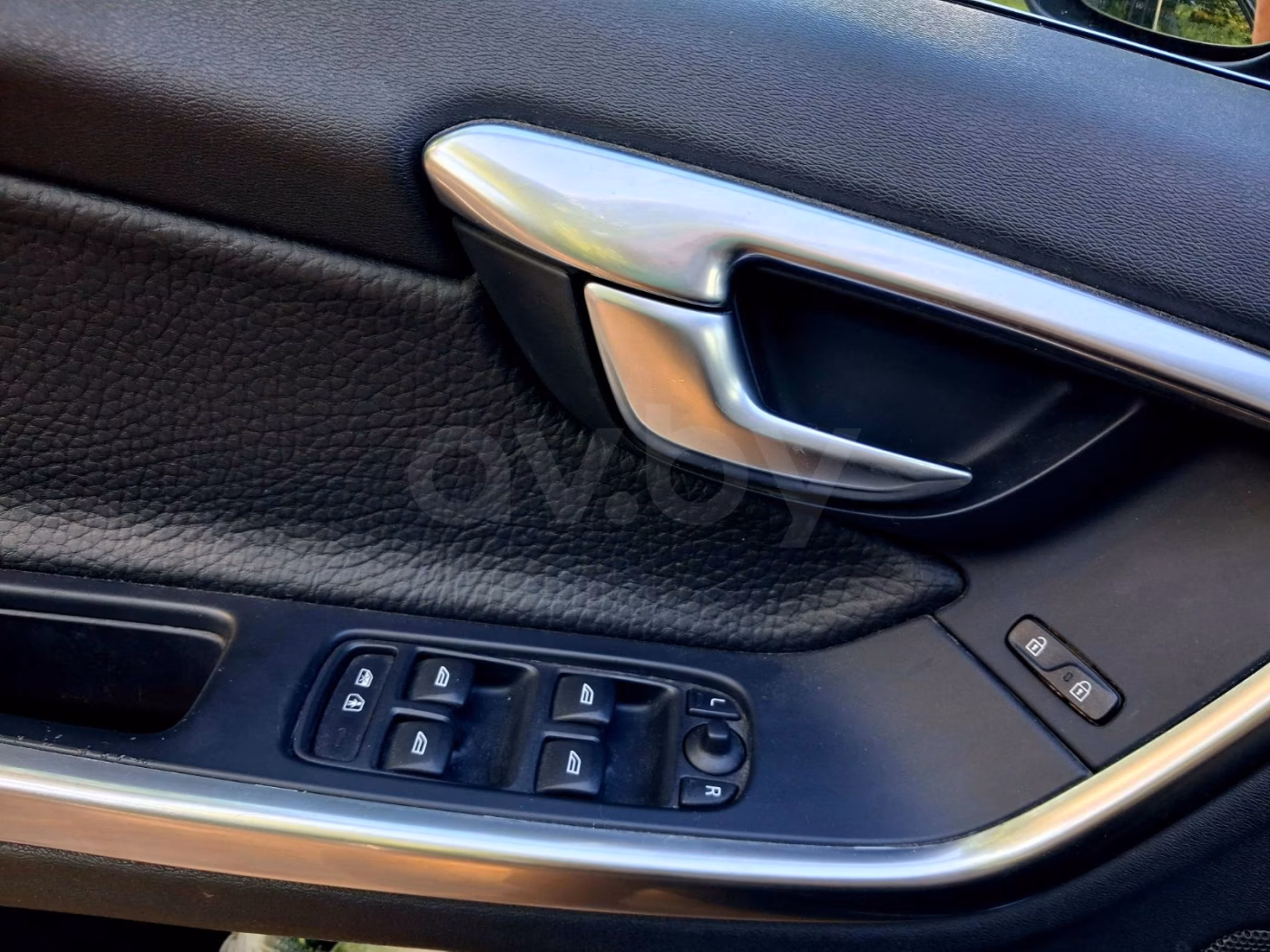 Volvo V60 фото 26