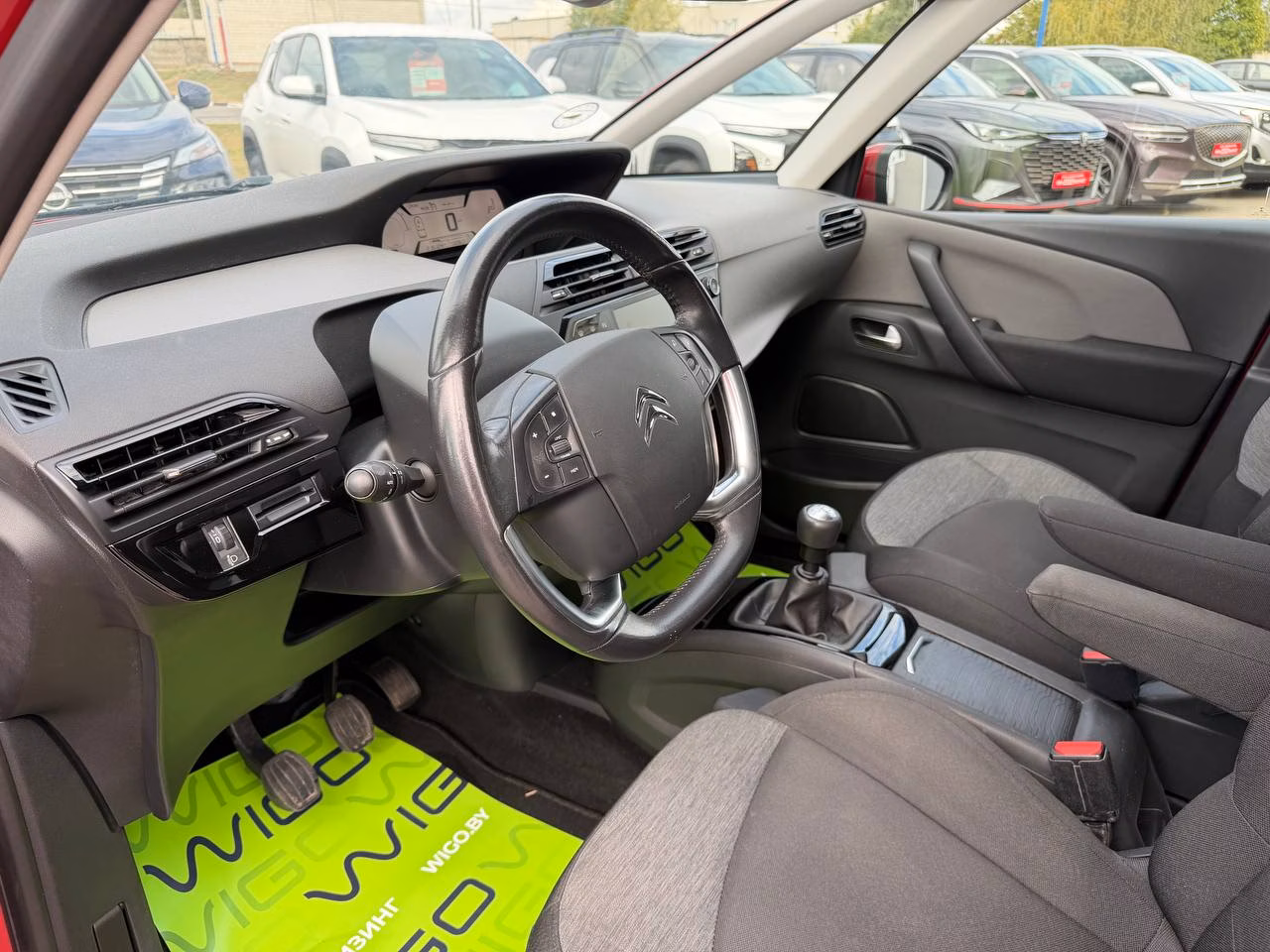 Citroen C4 Picasso фото 10