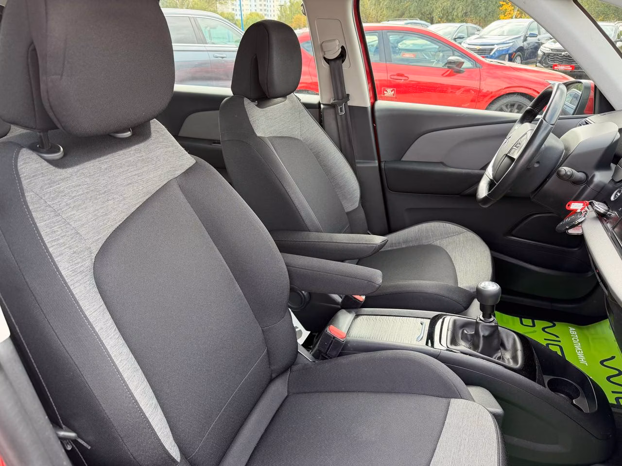 Citroen C4 Picasso фото 19