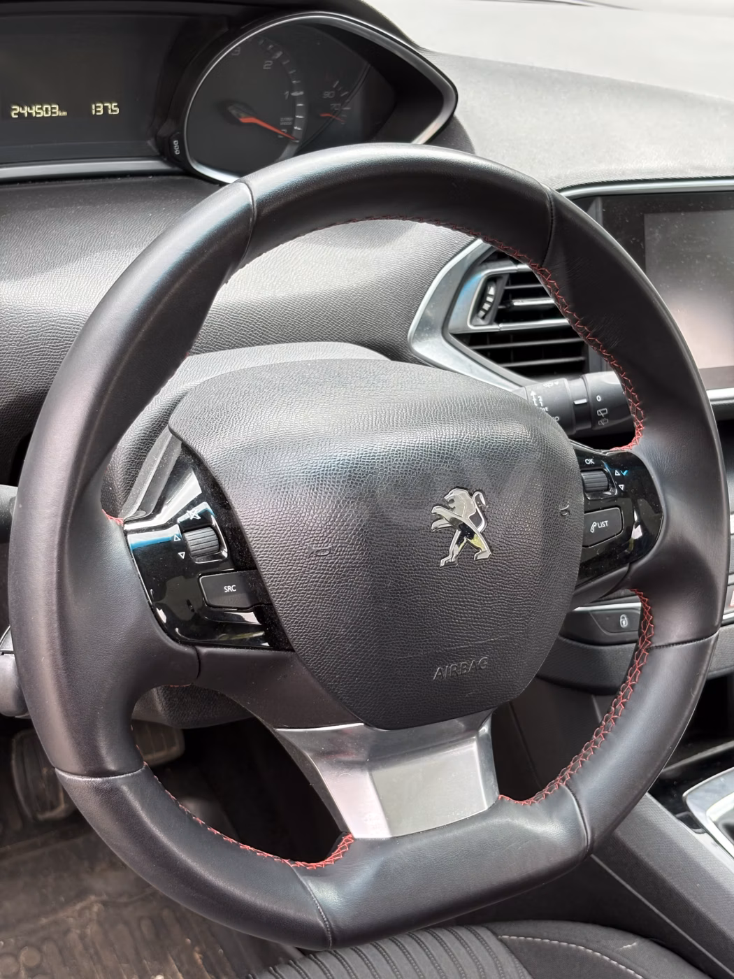 Peugeot 308 фото 6