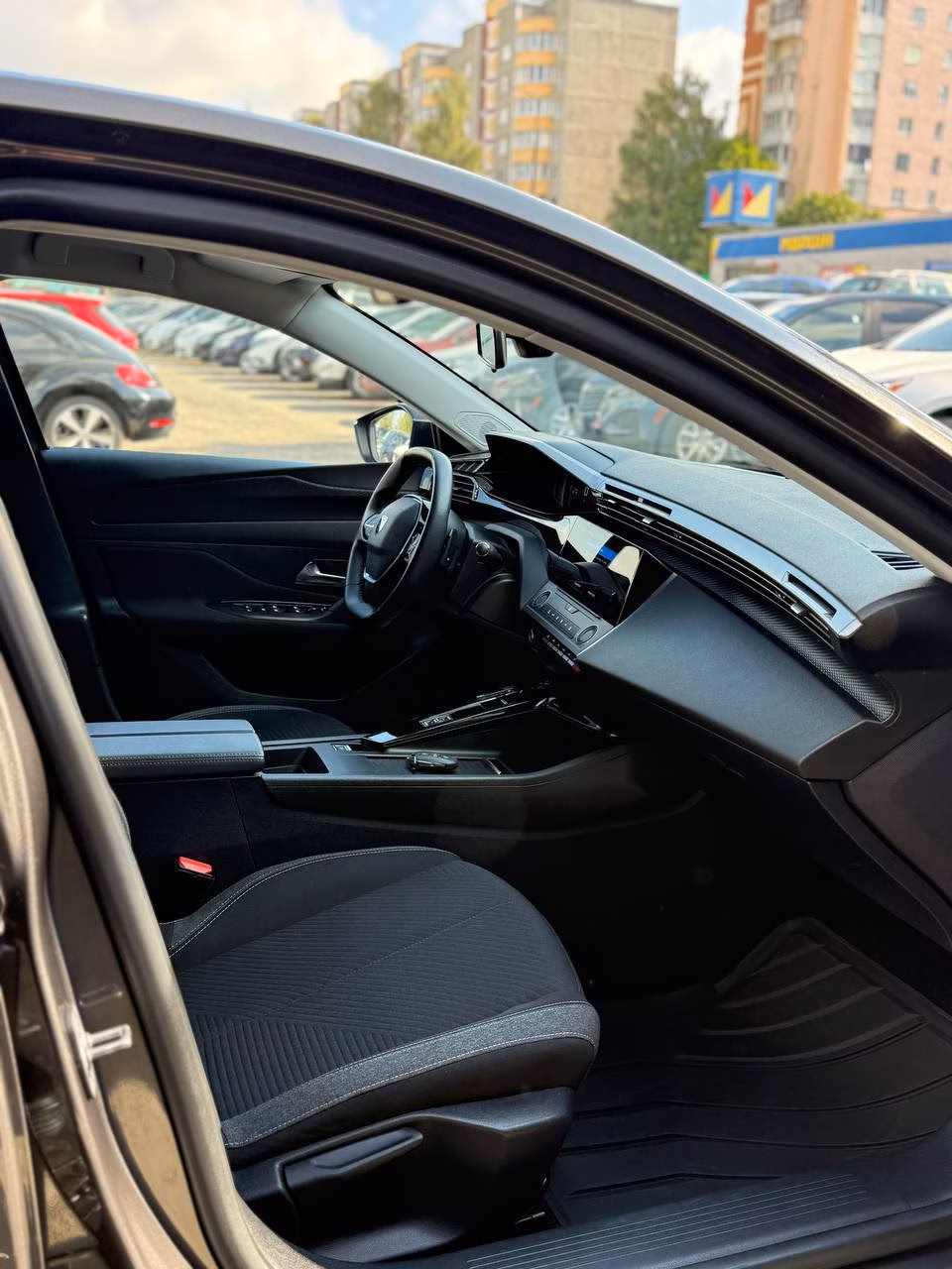 Peugeot 308 фото 9