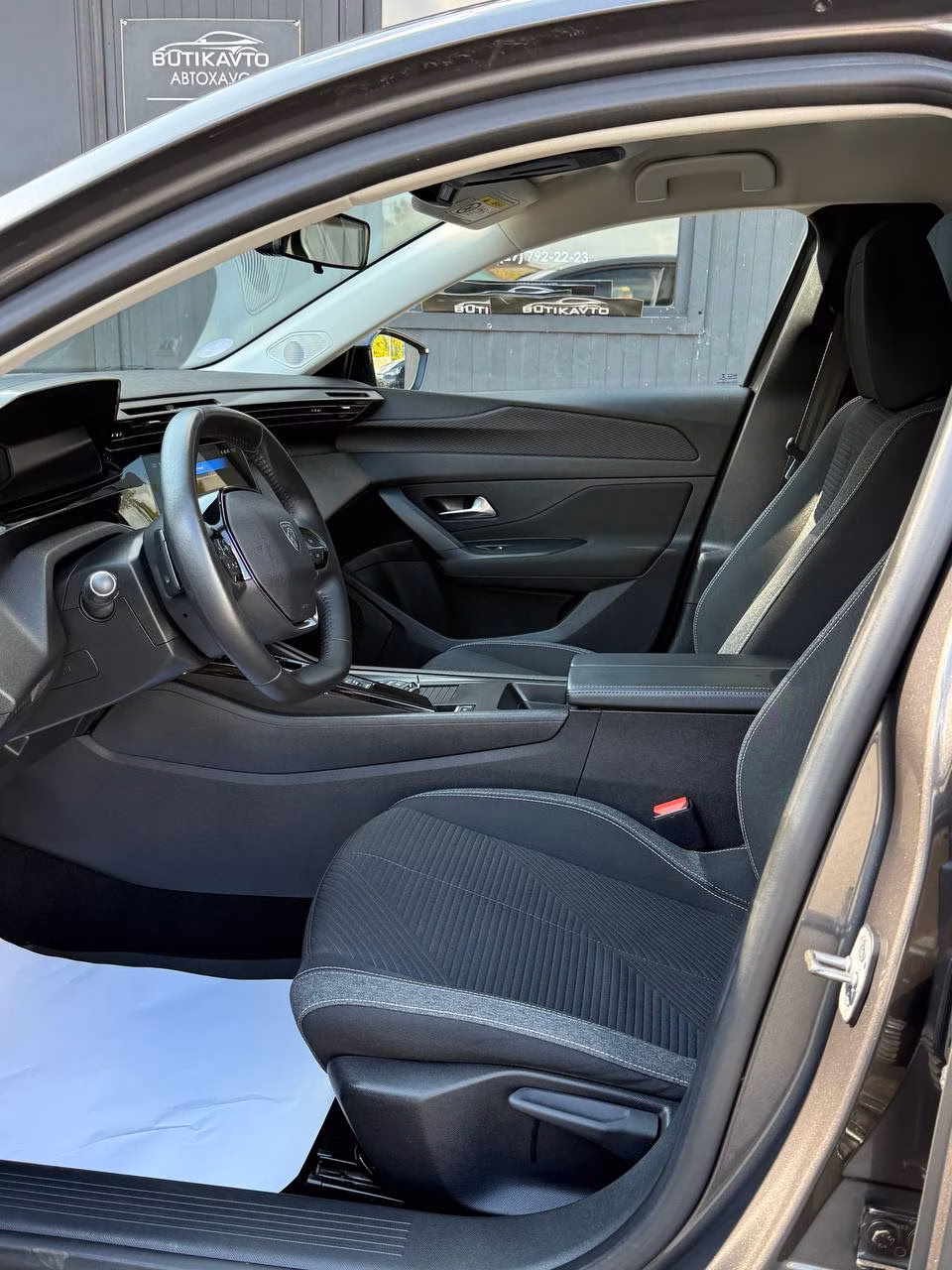 Peugeot 308 фото 11