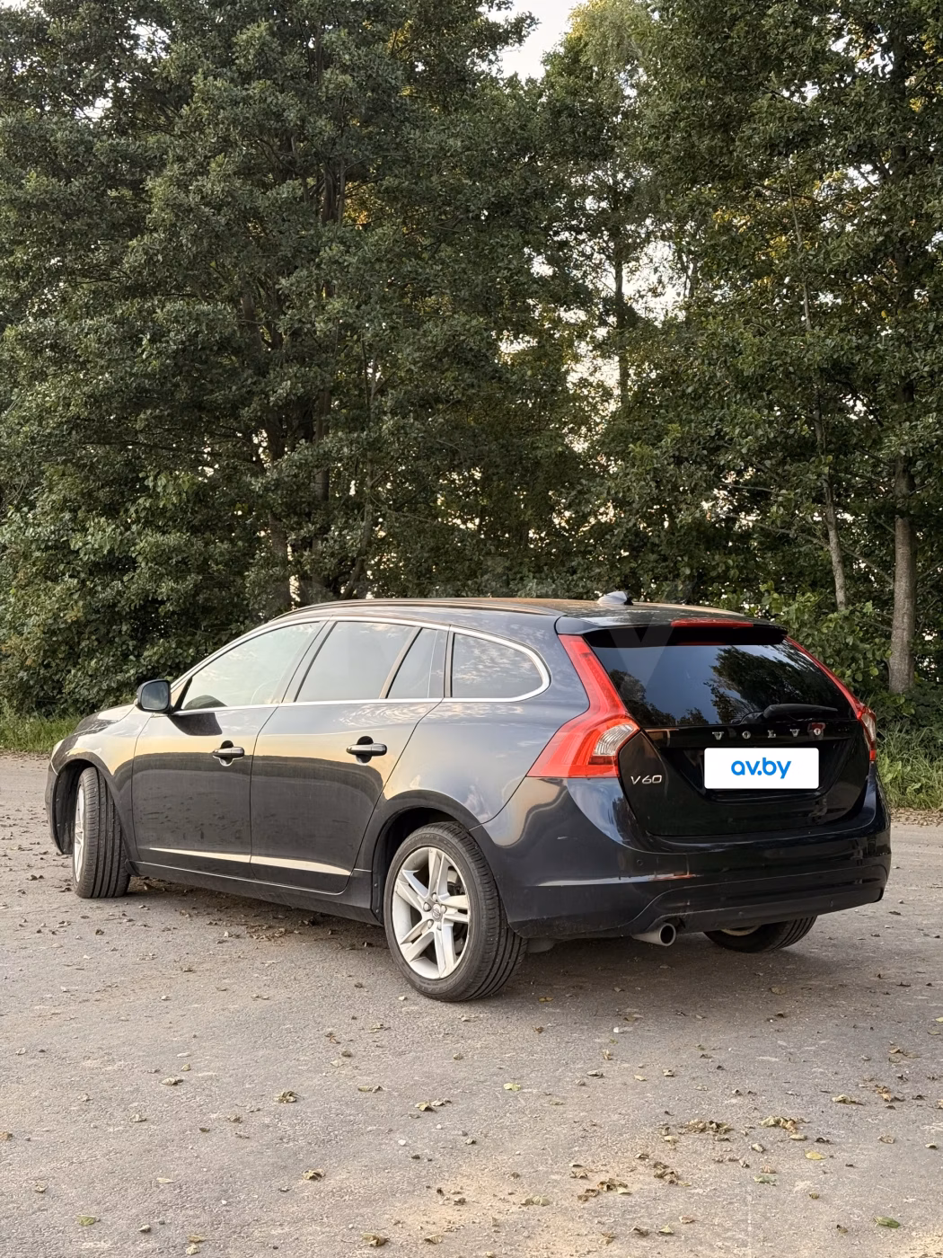 Volvo V60 фото 2