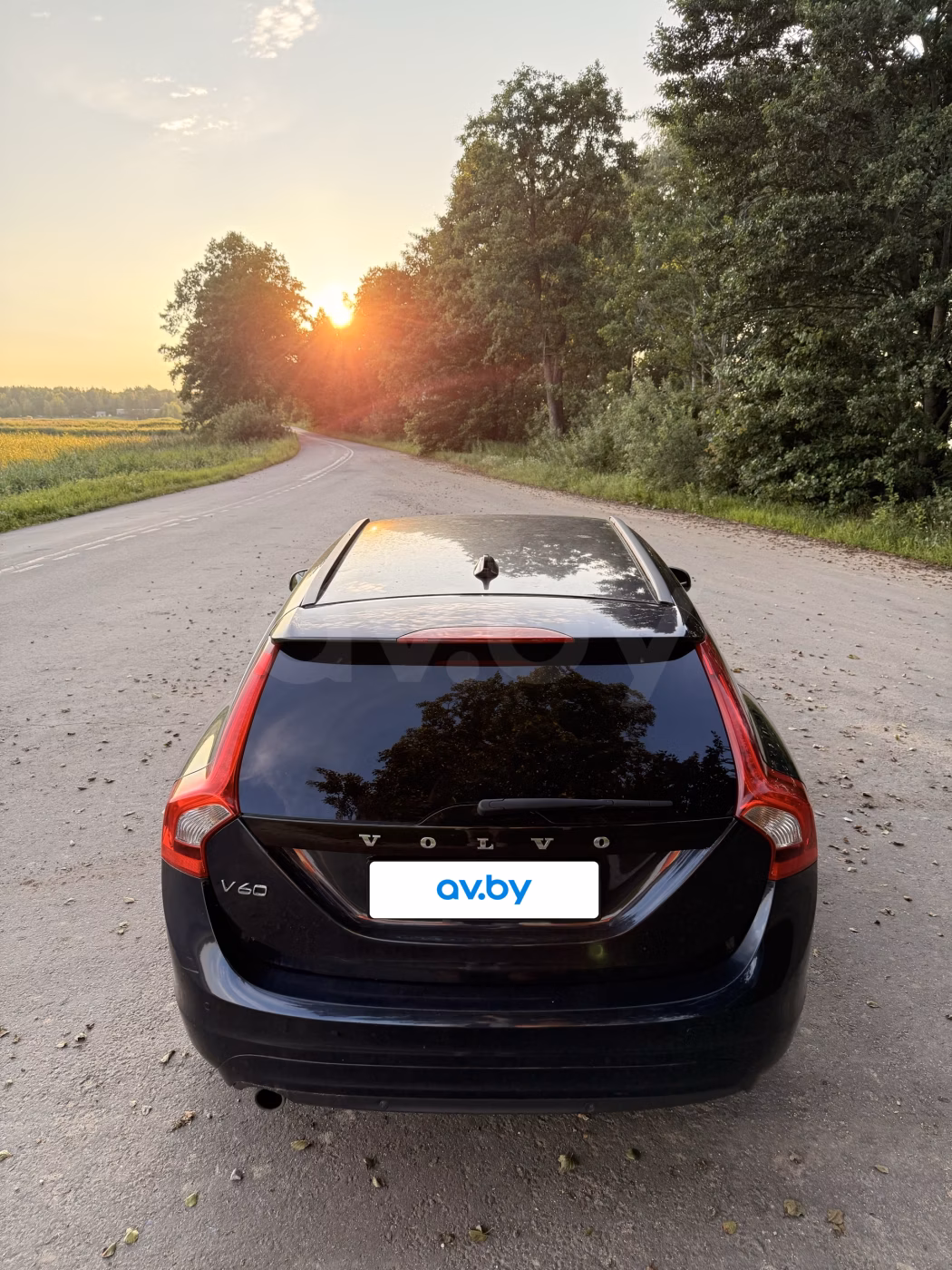 Volvo V60 фото 6
