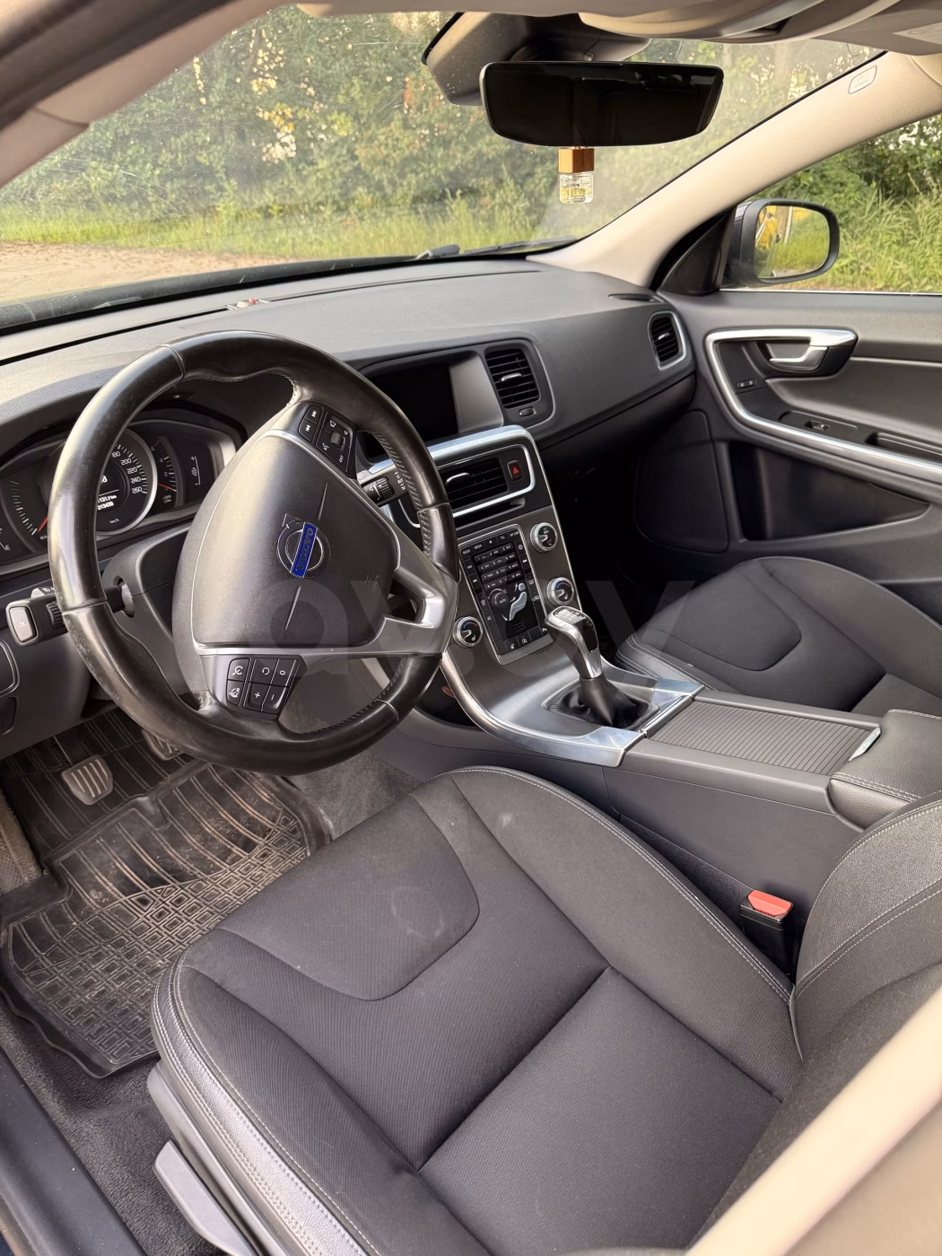 Volvo V60 фото 7