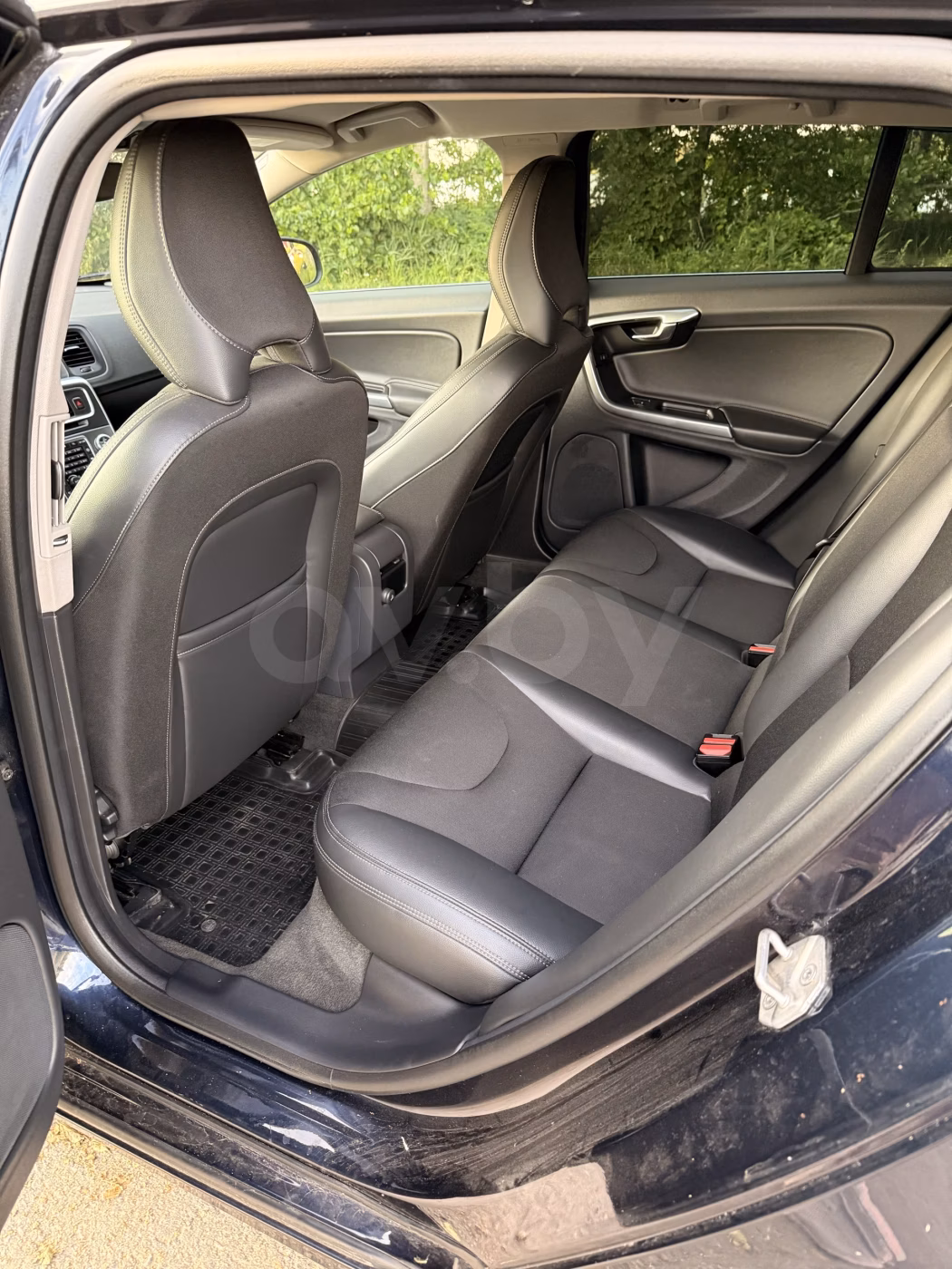 Volvo V60 фото 11
