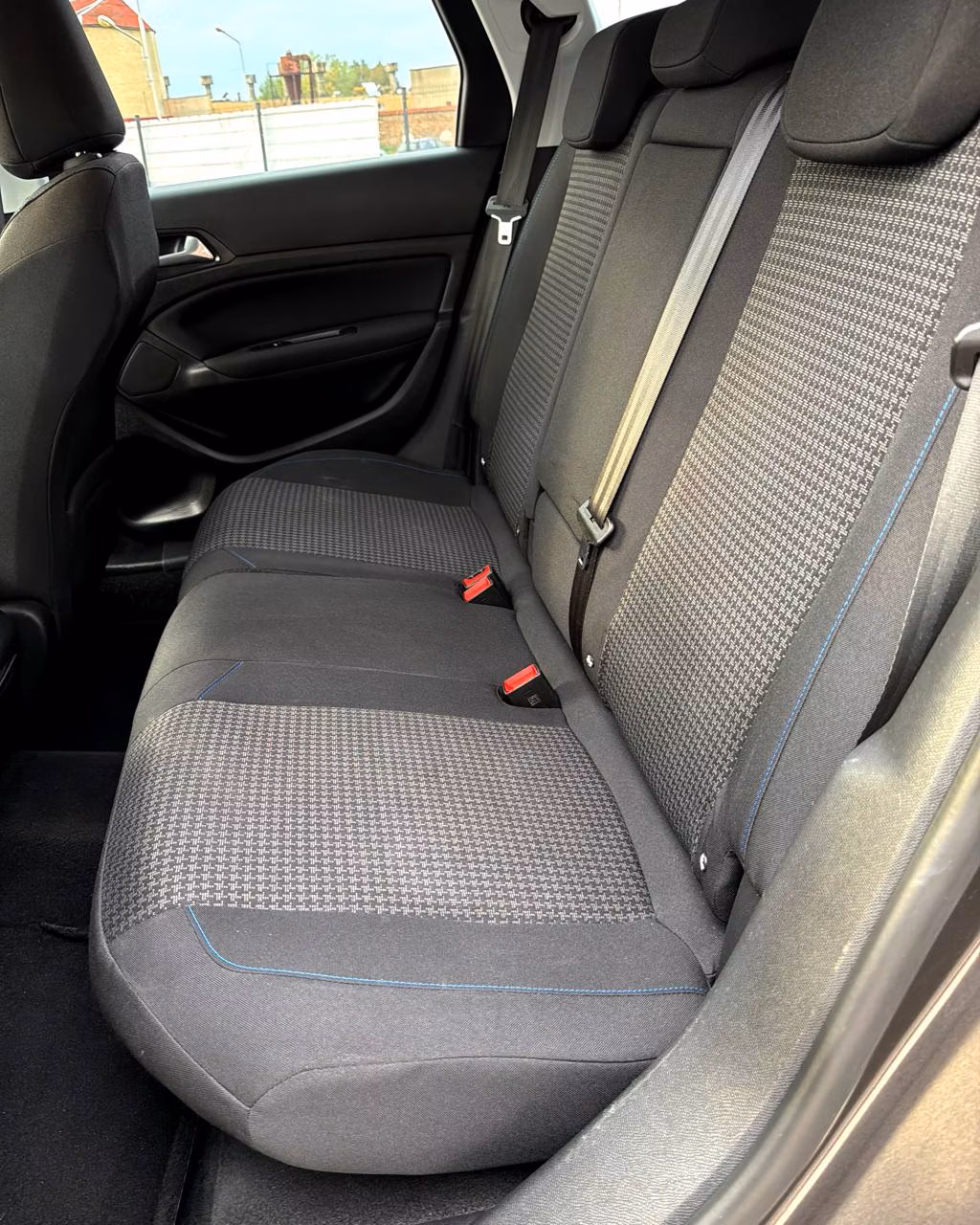 Peugeot 308 фото 15