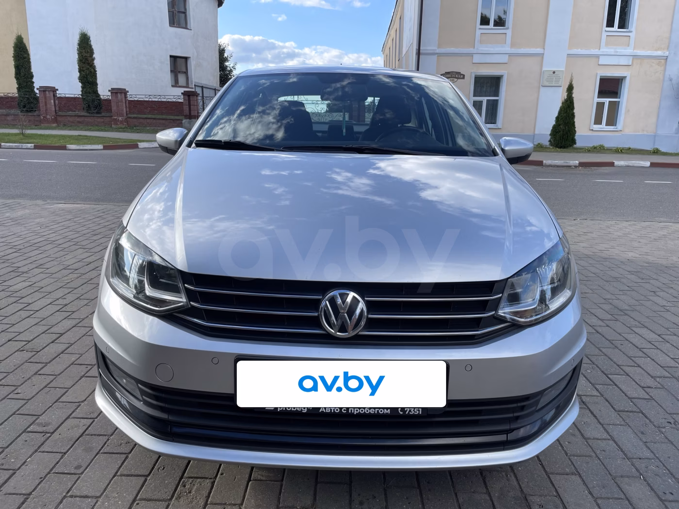 Volkswagen Polo Sedan фото 2