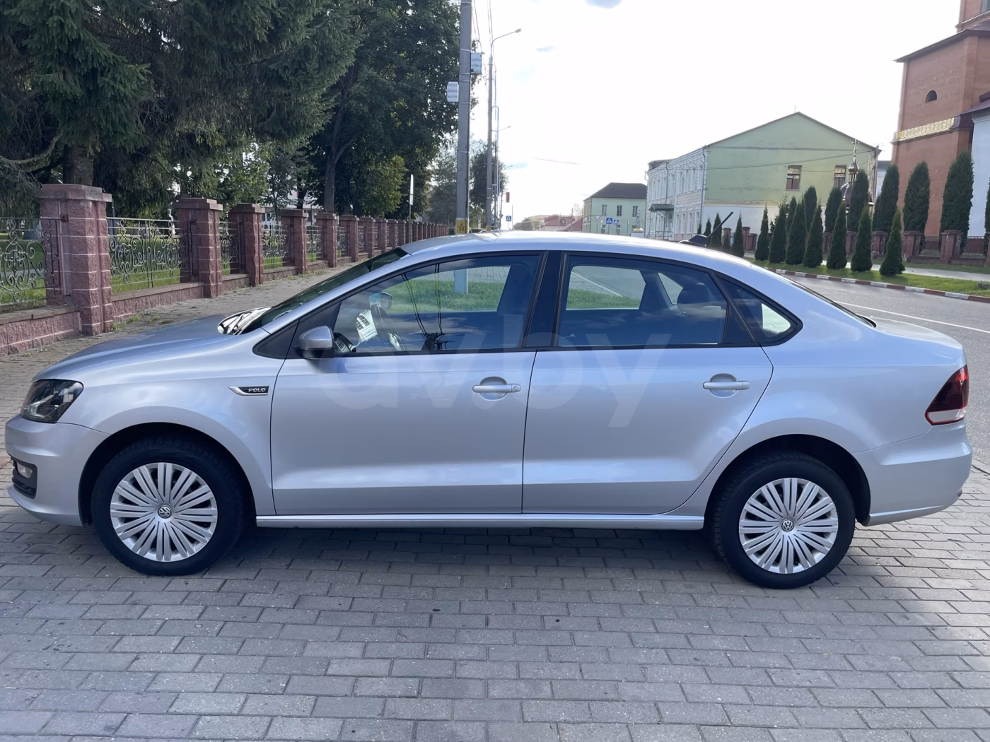 Volkswagen Polo Sedan фото 7
