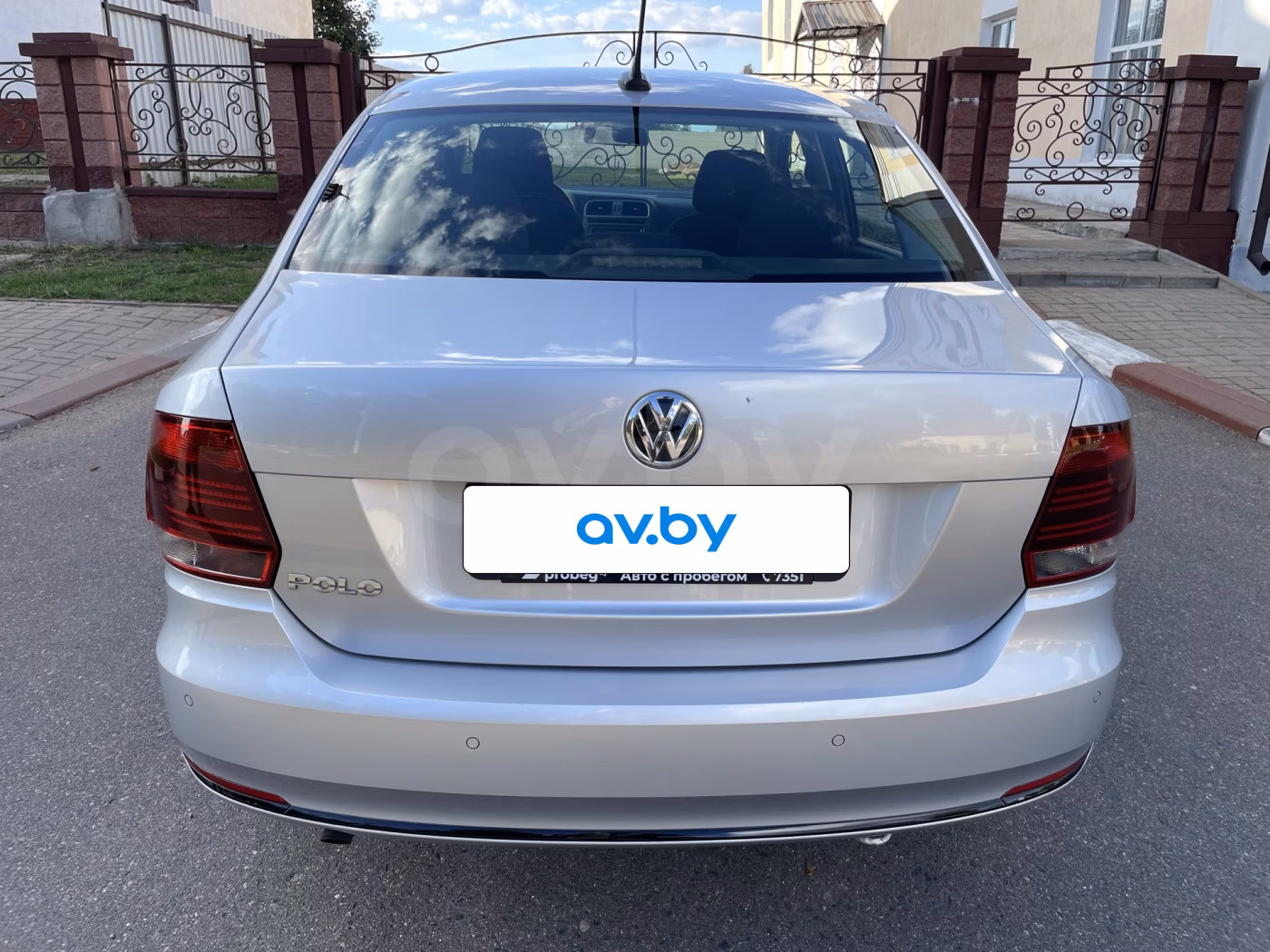 Volkswagen Polo Sedan фото 10