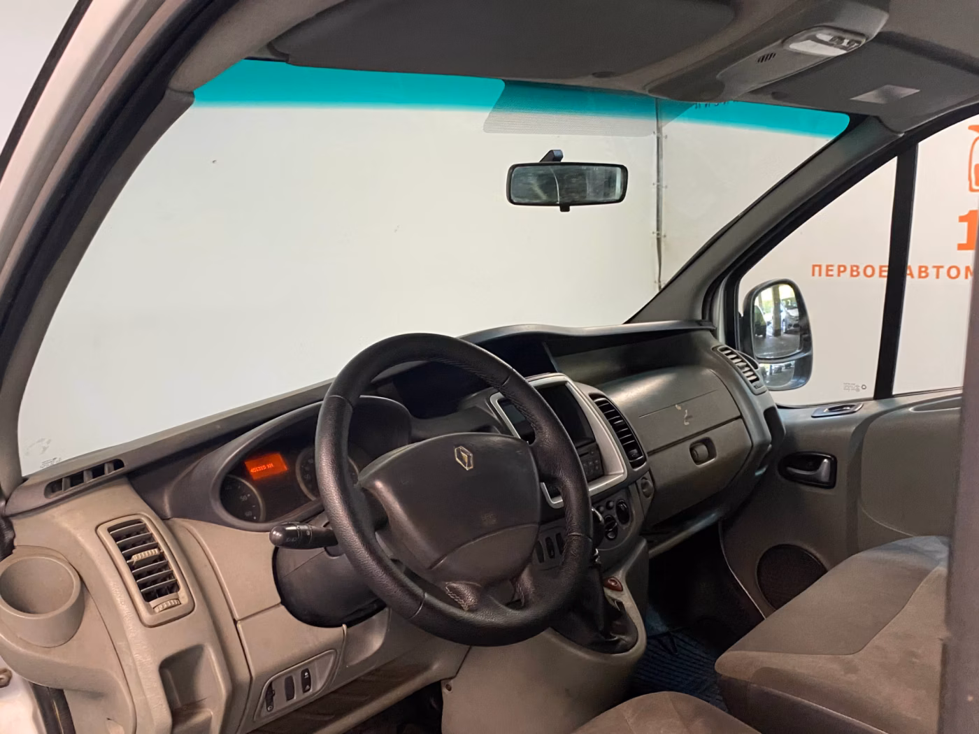 Renault Trafic фото 6