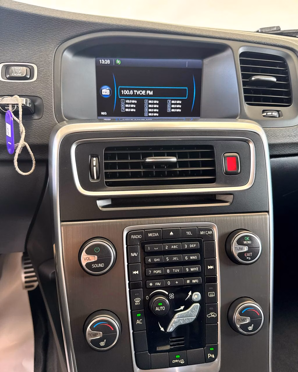 Volvo V60 фото 13