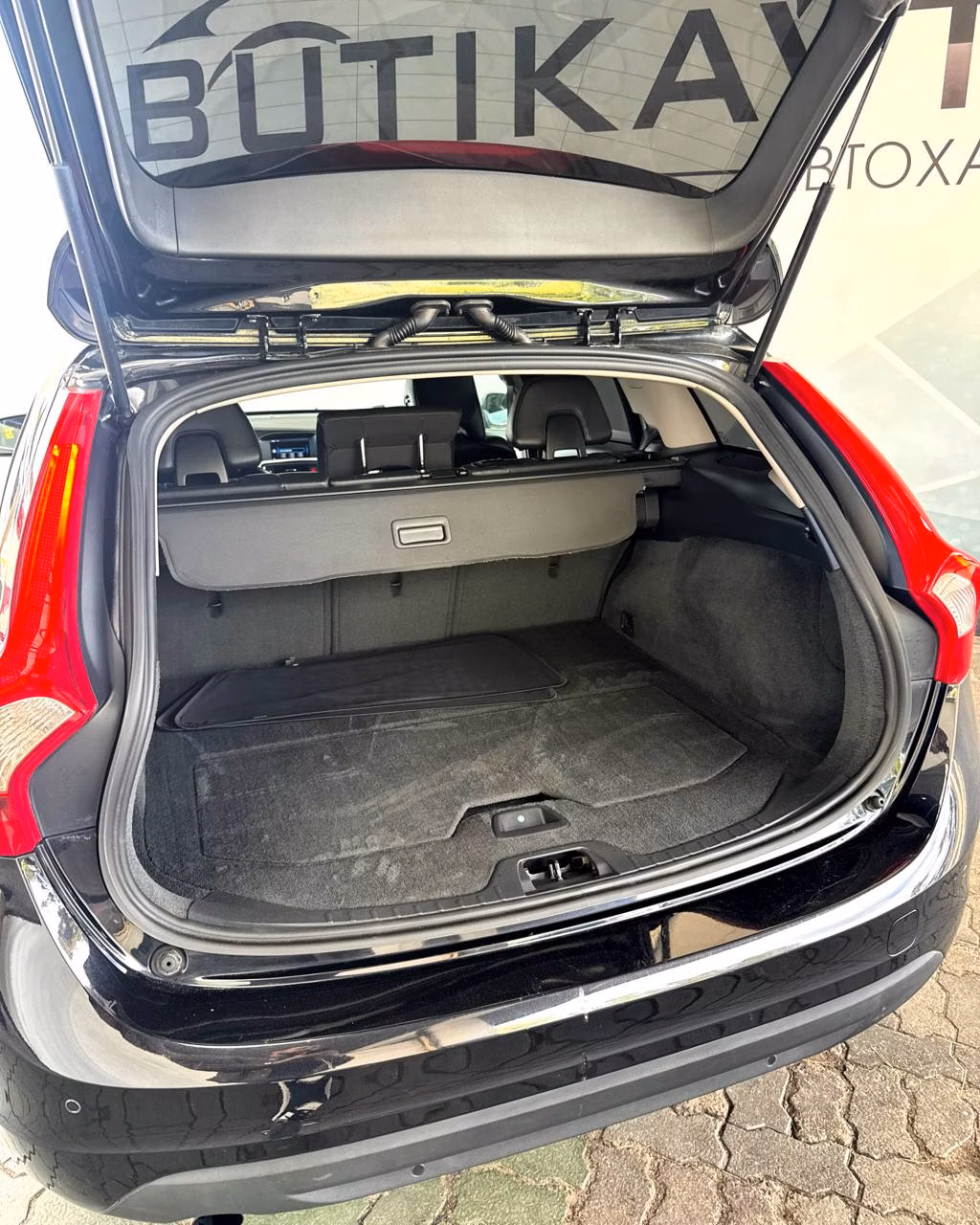 Volvo V60 фото 15
