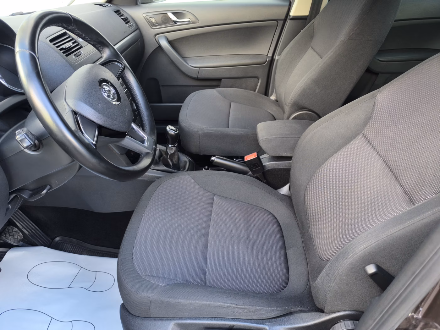 Skoda Yeti фото 8