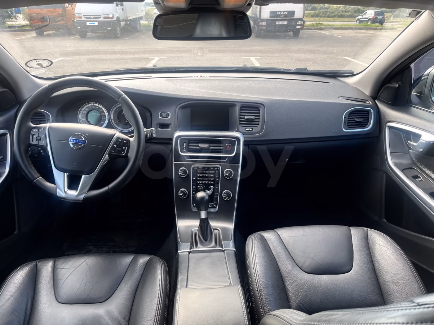 Volvo V60 фото 8