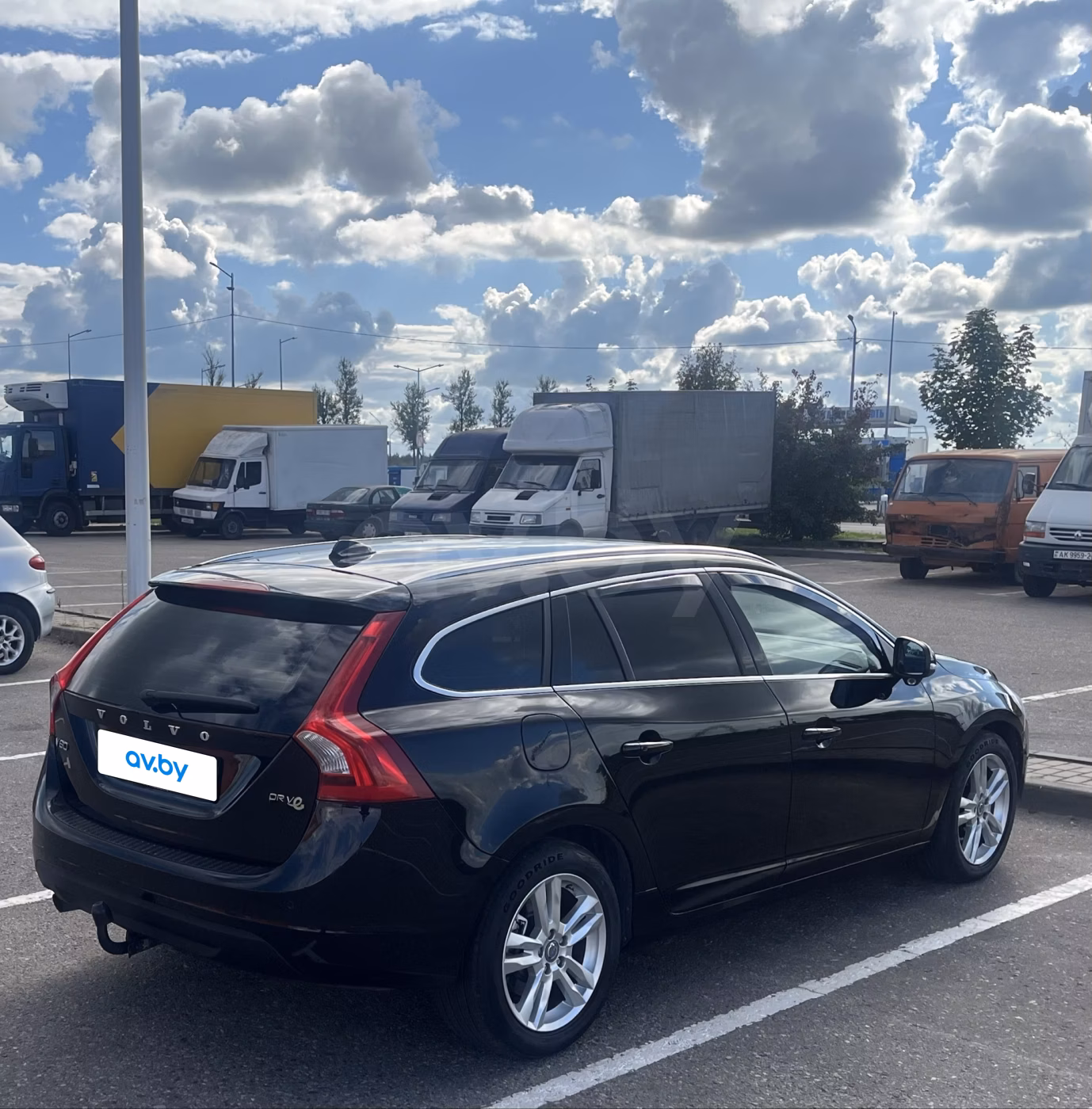 Volvo V60 фото 3