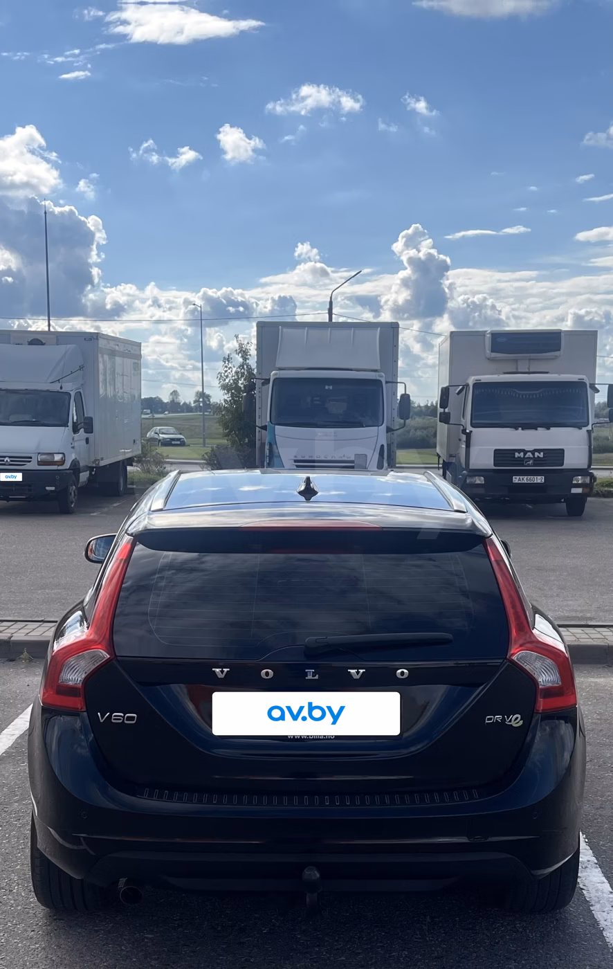 Volvo V60 фото 4