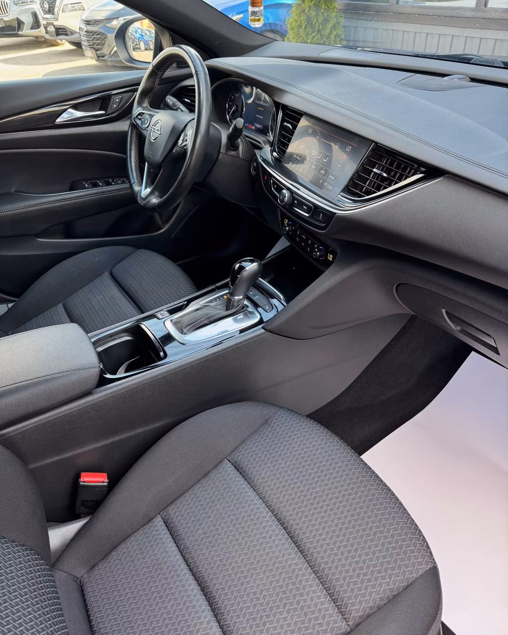 Opel Insignia фото 12
