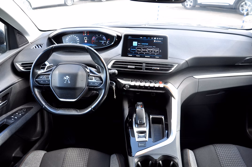 Peugeot 5008 фото 9