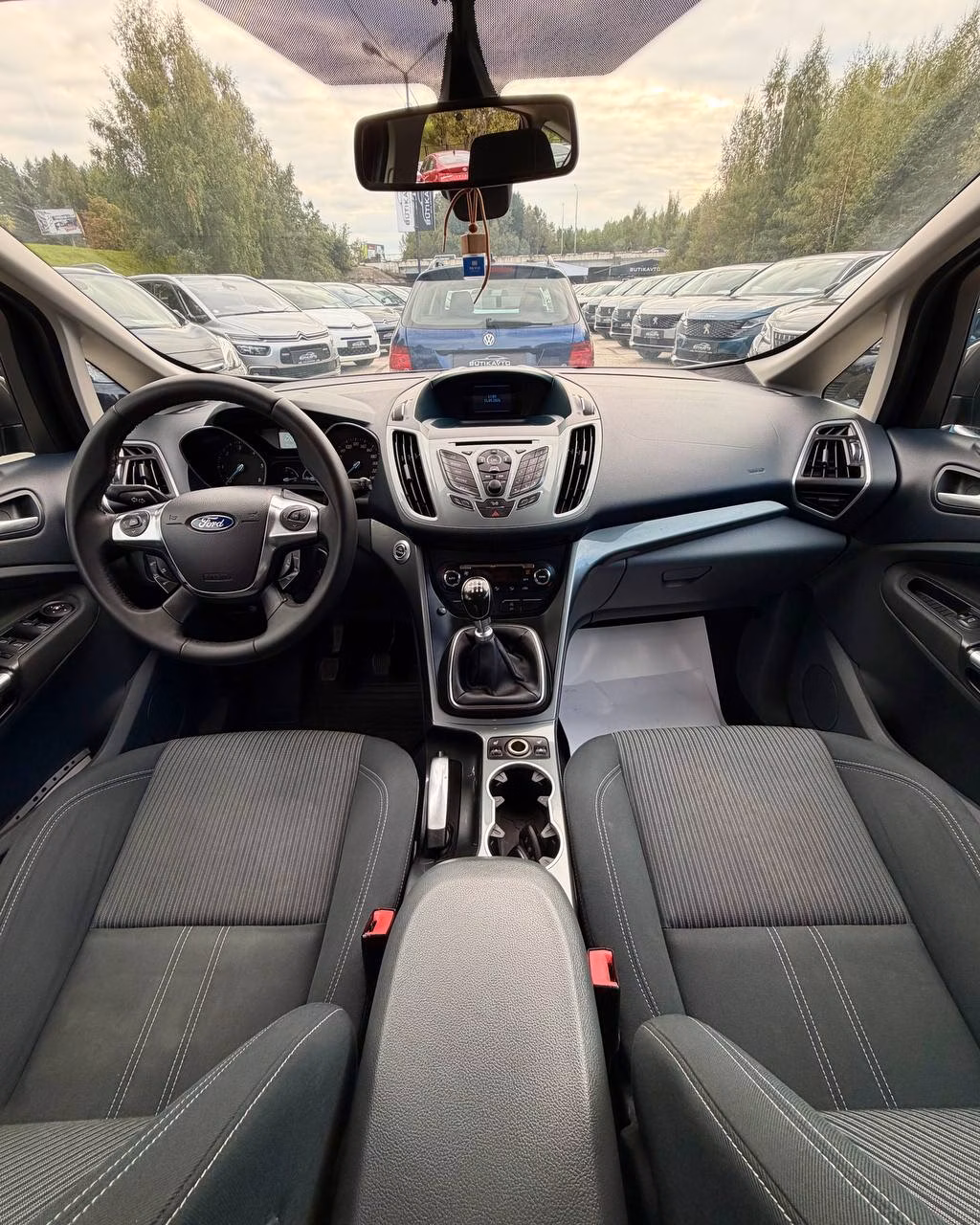 Ford C-MAX фото 9