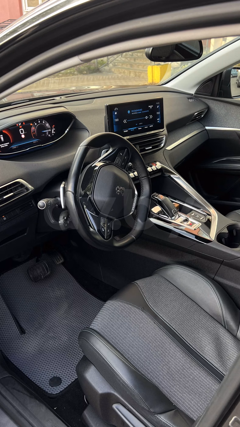 Peugeot 5008 фото 8